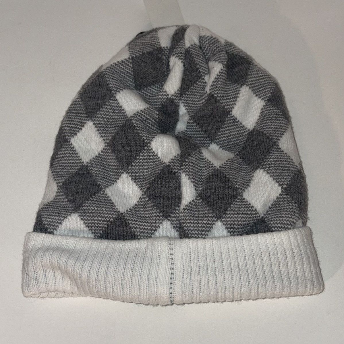 Mad Engine The Grinch Dr. Seuss MAD Engine Grey & White Winter Beanie Size ONE SIZE - 8 Thumbnail