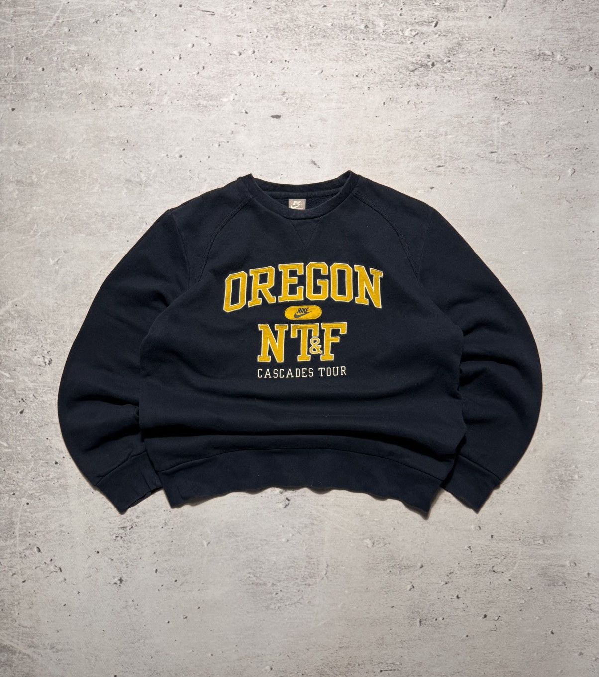 Nike × Vintage NIKE OREGON VINTAGE CENTER LOGO OVERSIZE BOXY SWEATSHIRT Size US XL / EU 56 / 4 - 1 Thumbnail