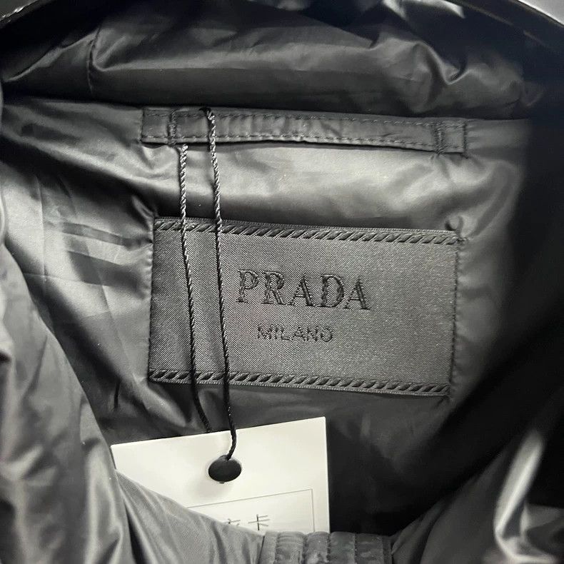 Prada Prada Black zipper design metal pattern logo down jacket ja Size US XXL / EU 58 / 5 - 3 Thumbnail