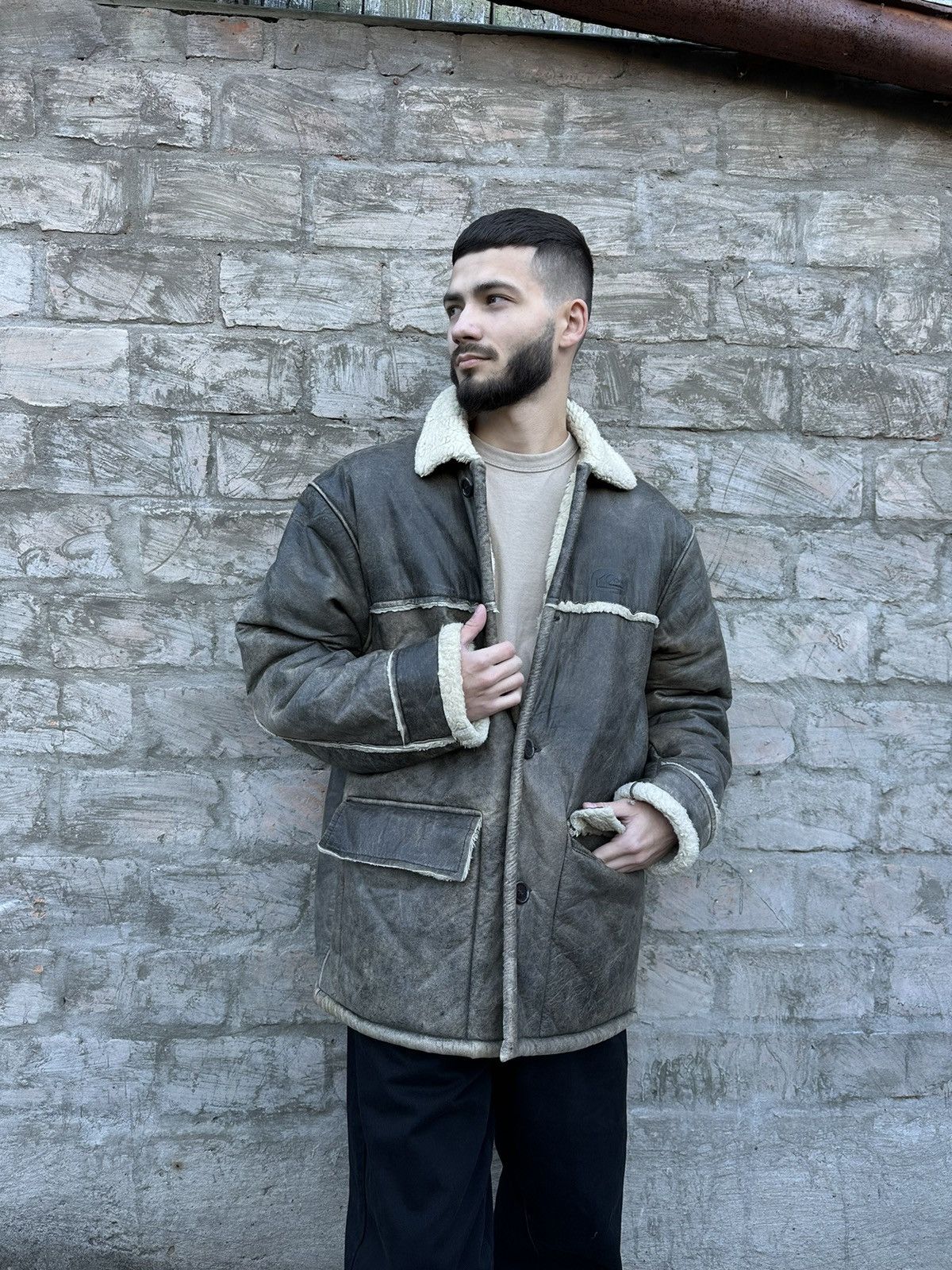 Quiksilver × Vintage Vintage Y2K Quiksilver Boarding Sherpa Leather Jacket Size US L / EU 52-54 / 3 - 1 Thumbnail