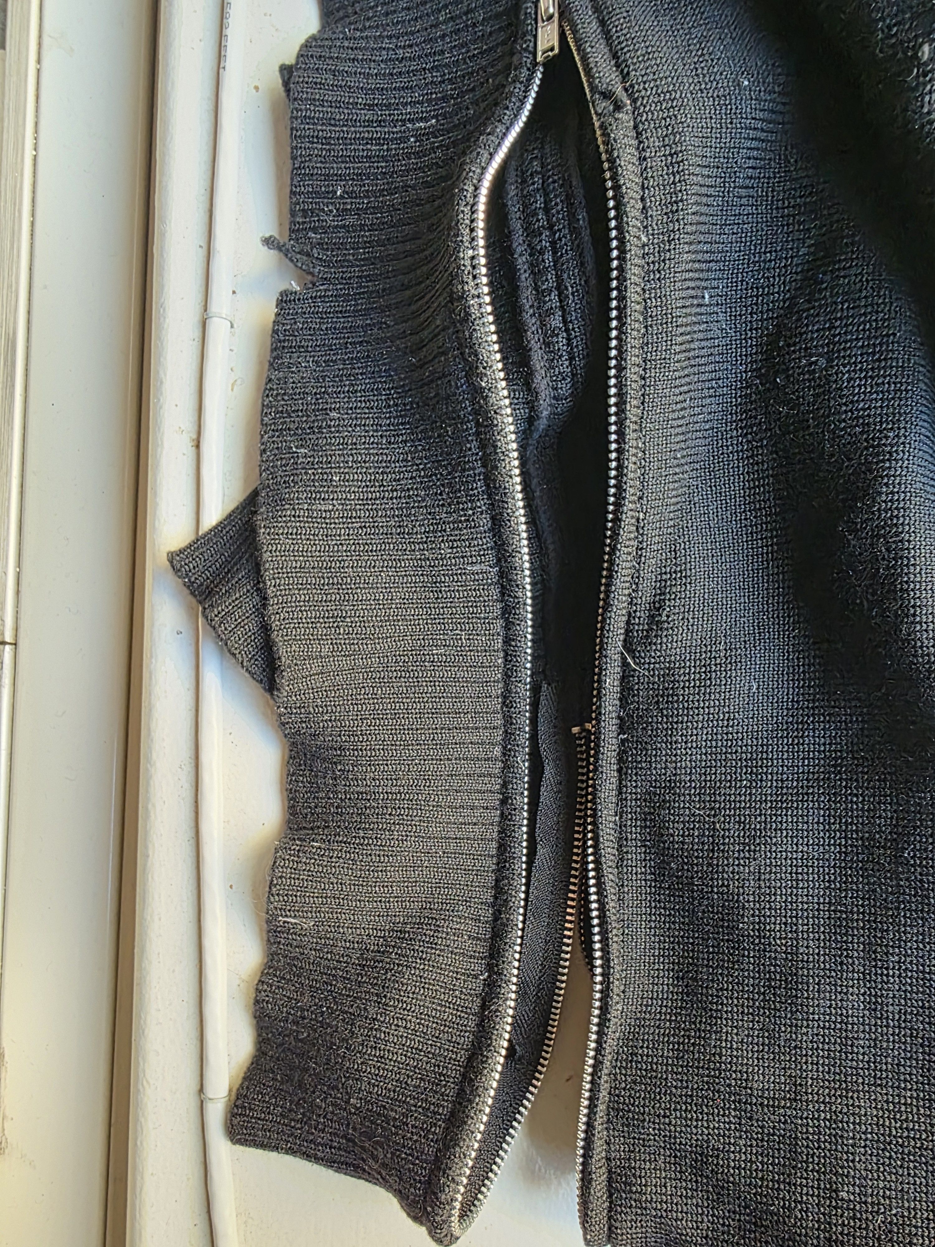 Maison MIHARA YASUHIRO Allover zip sweater black wool ch 44 Size US S / EU 44-46 / 1 - 3 Thumbnail