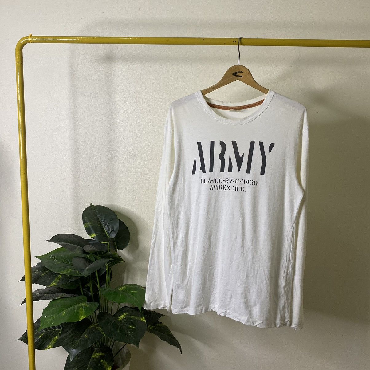 Alpha Industries × Avirex Y2K Avirex US Army 3rd Platoon Quartermaster Regiment Ls Tee Size US M / EU 48-50 / 2 - 1 Thumbnail