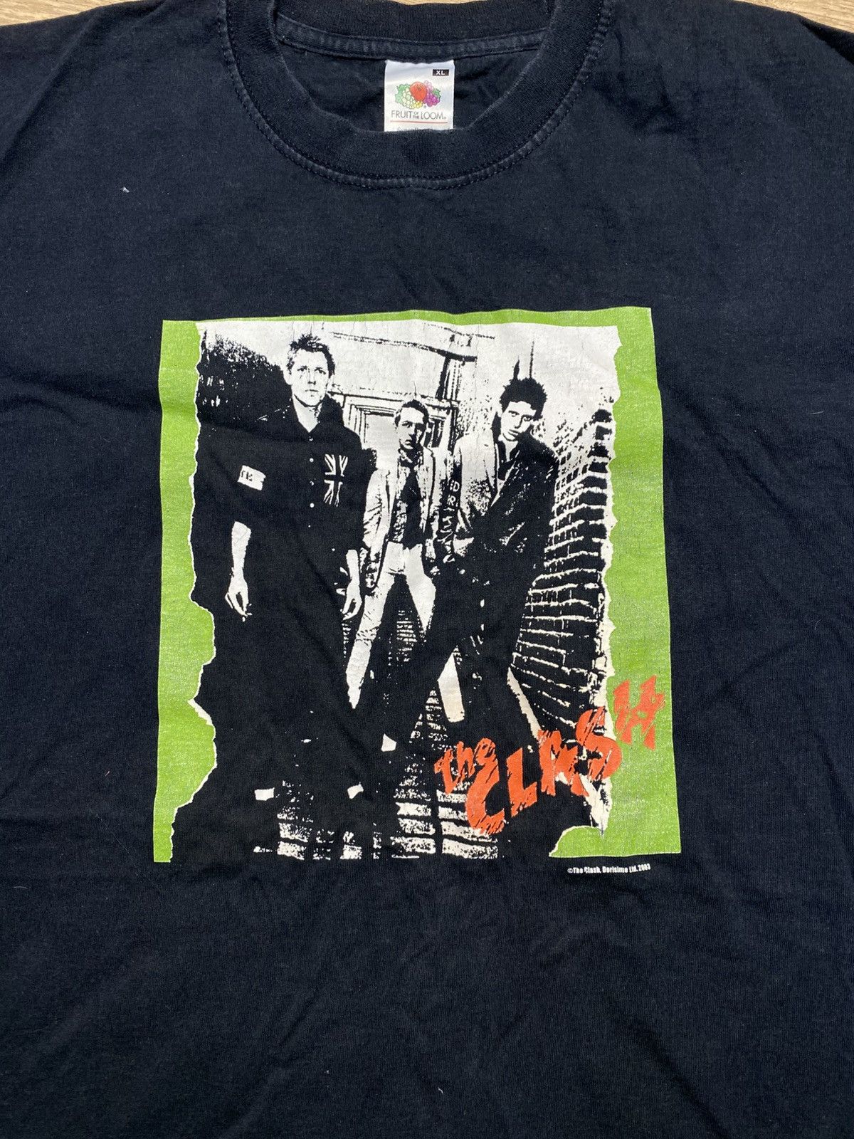 Fruit Of The Loom Vintage The Clash Men's 03 Printed Short Sleeve Tee T-shirt Size US XL / EU 56 / 4 - 2 Thumbnail