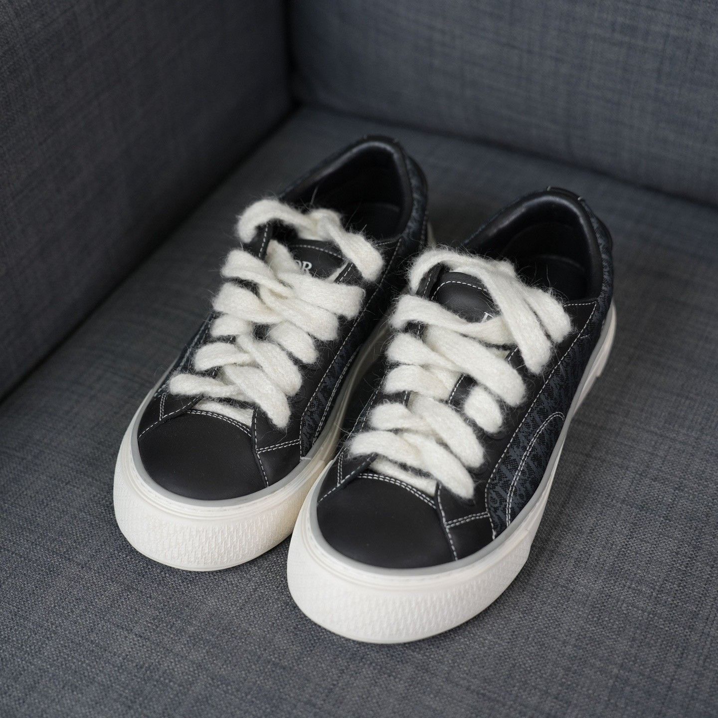 Dior Dior Black Lowtop Sneakers 7 Men Size US 7 / EU 40 - 1 Thumbnail
