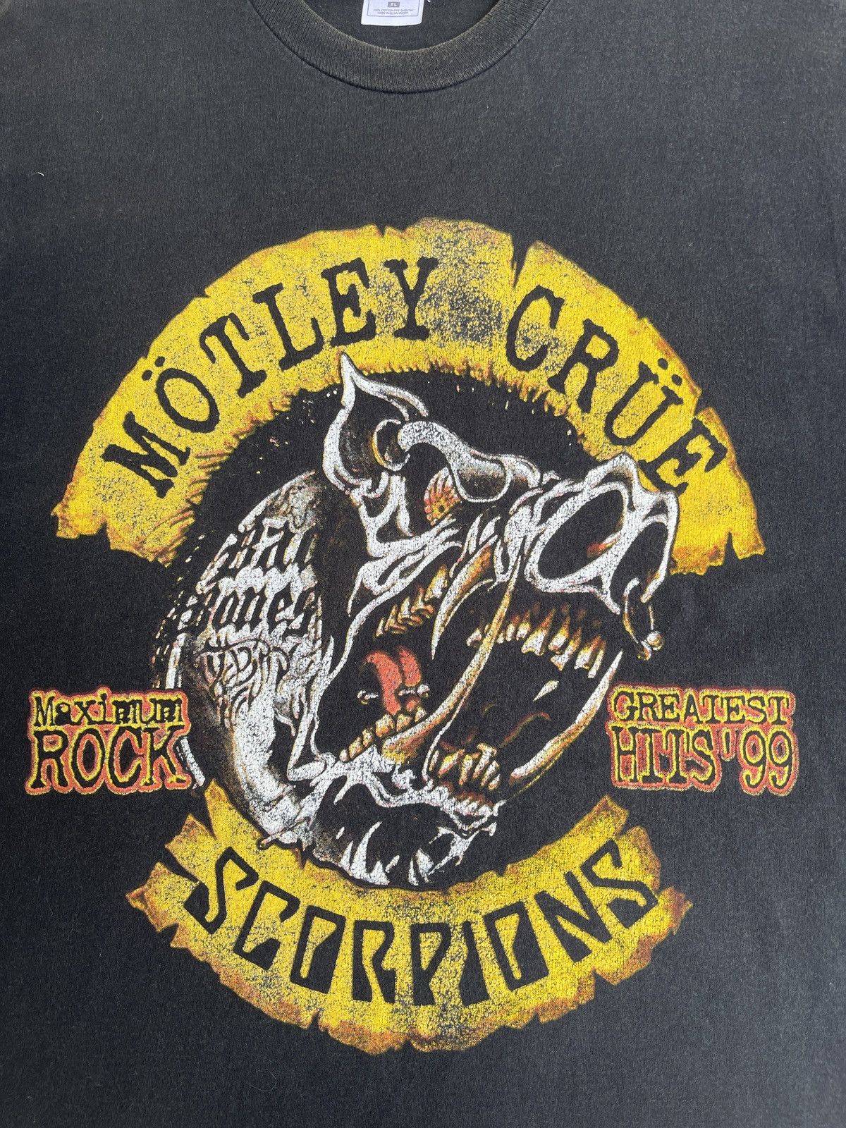 Band Tees Rarest🔥Vtg MOTLEY CRUE x SCORPIONS Greatest Hit’s 99 Size US XL / EU 56 / 4 - 10 Thumbnail