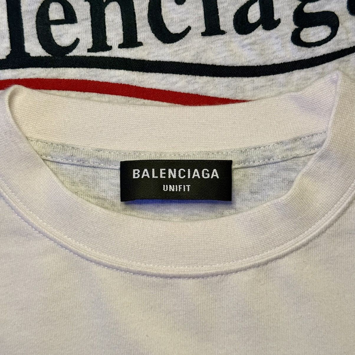 Balenciaga Balenciaga upside down T-Shirt Size US XL / EU 56 / 4 - 8 Thumbnail