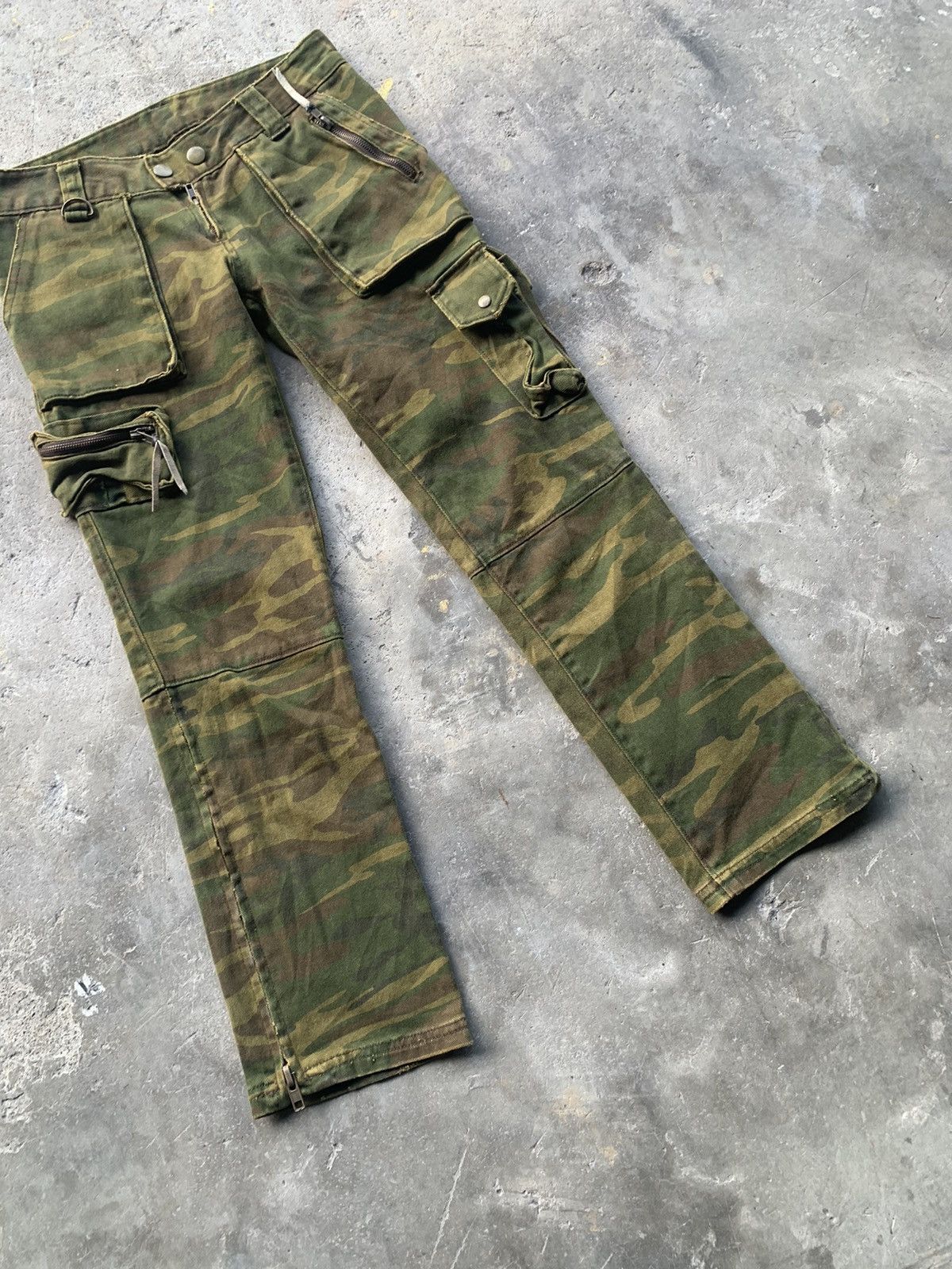 Japanese Brand Steal 🔥🔥 Goa camo multipocket bondage cargo jeans Size 27" / US 4 / IT 40 - 6 Thumbnail