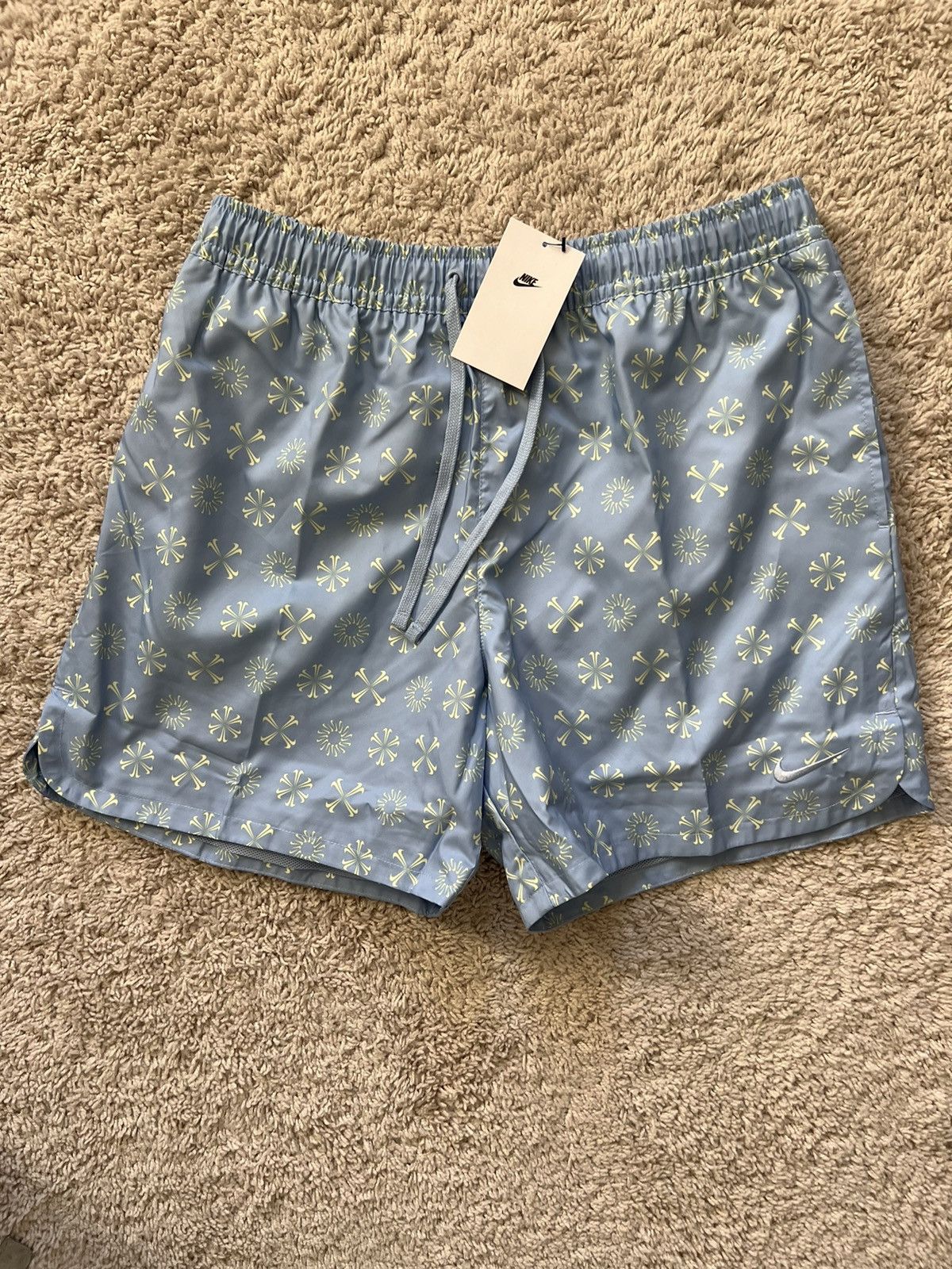 Nike Nike NSW Monogram Woven Flow Shorts Size US 32 / EU 48 - 3 Thumbnail