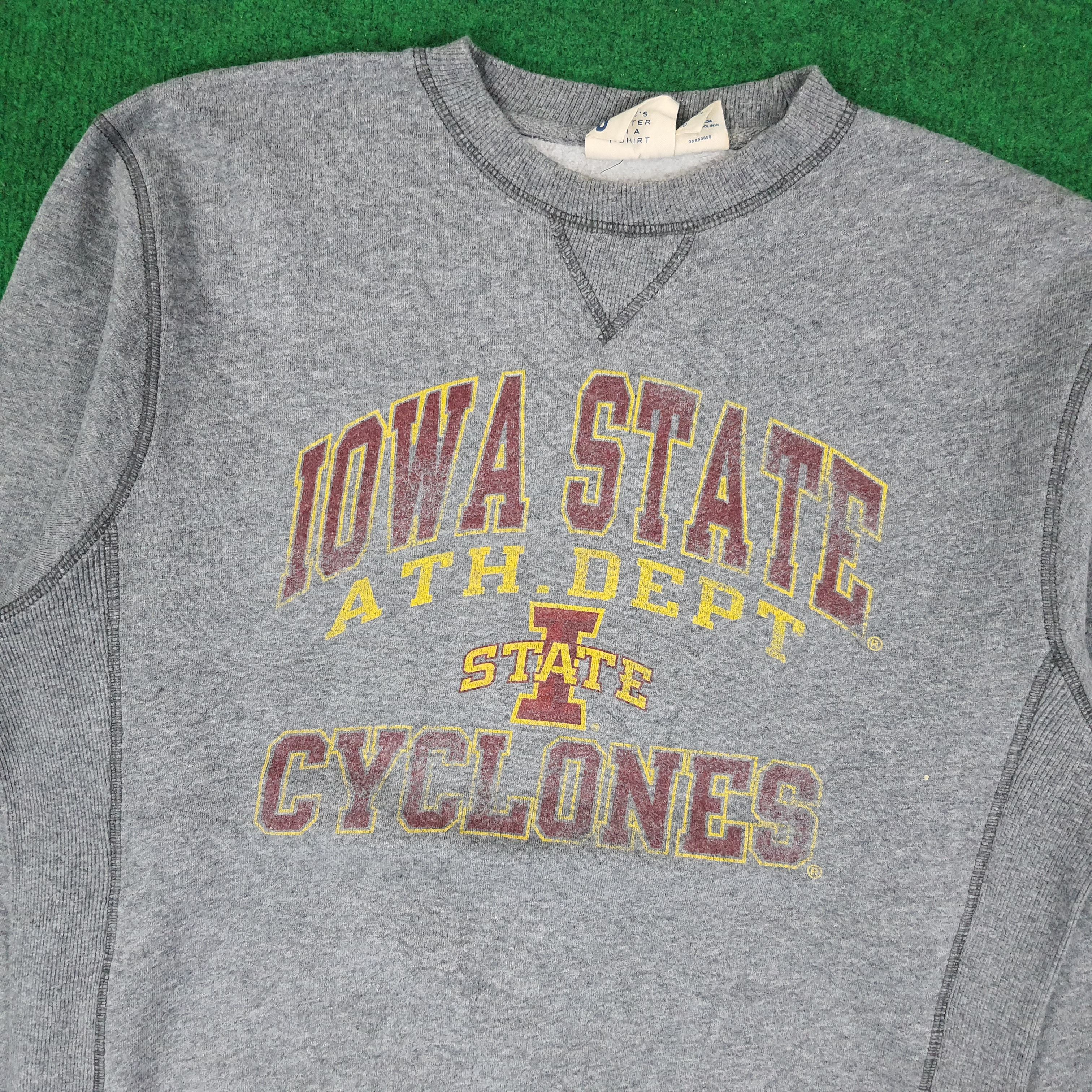 Vintage Vintage IOWA State Cyclones Football NFL Sweatshirt C225N4 Size US M / EU 48-50 / 2 - 2 Thumbnail