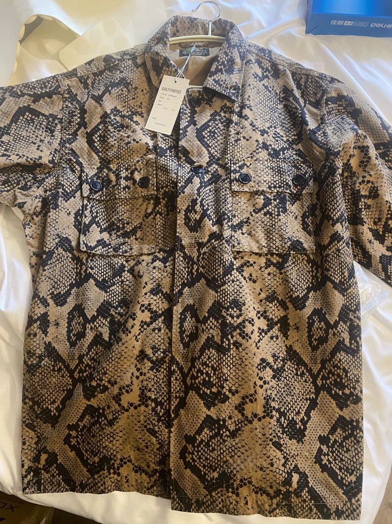 Wacko Maria Wacko Maria Camel snake print jacket shirt size L Size US L / EU 52-54 / 3 - 9 Thumbnail