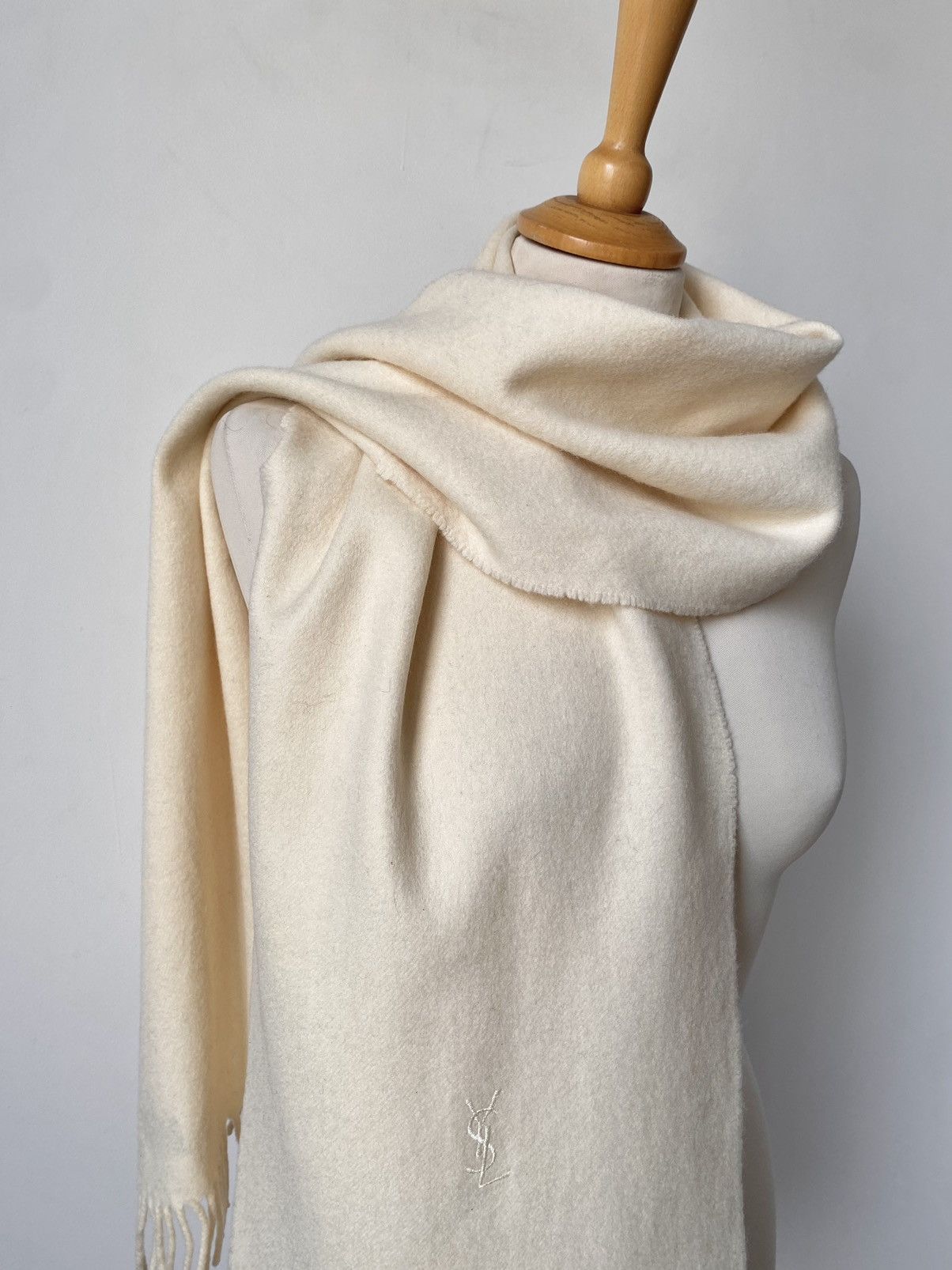 Yves Saint Laurent Yves Saint Laurent Lambswool Ecru Scarf Size ONE SIZE - 4 Thumbnail