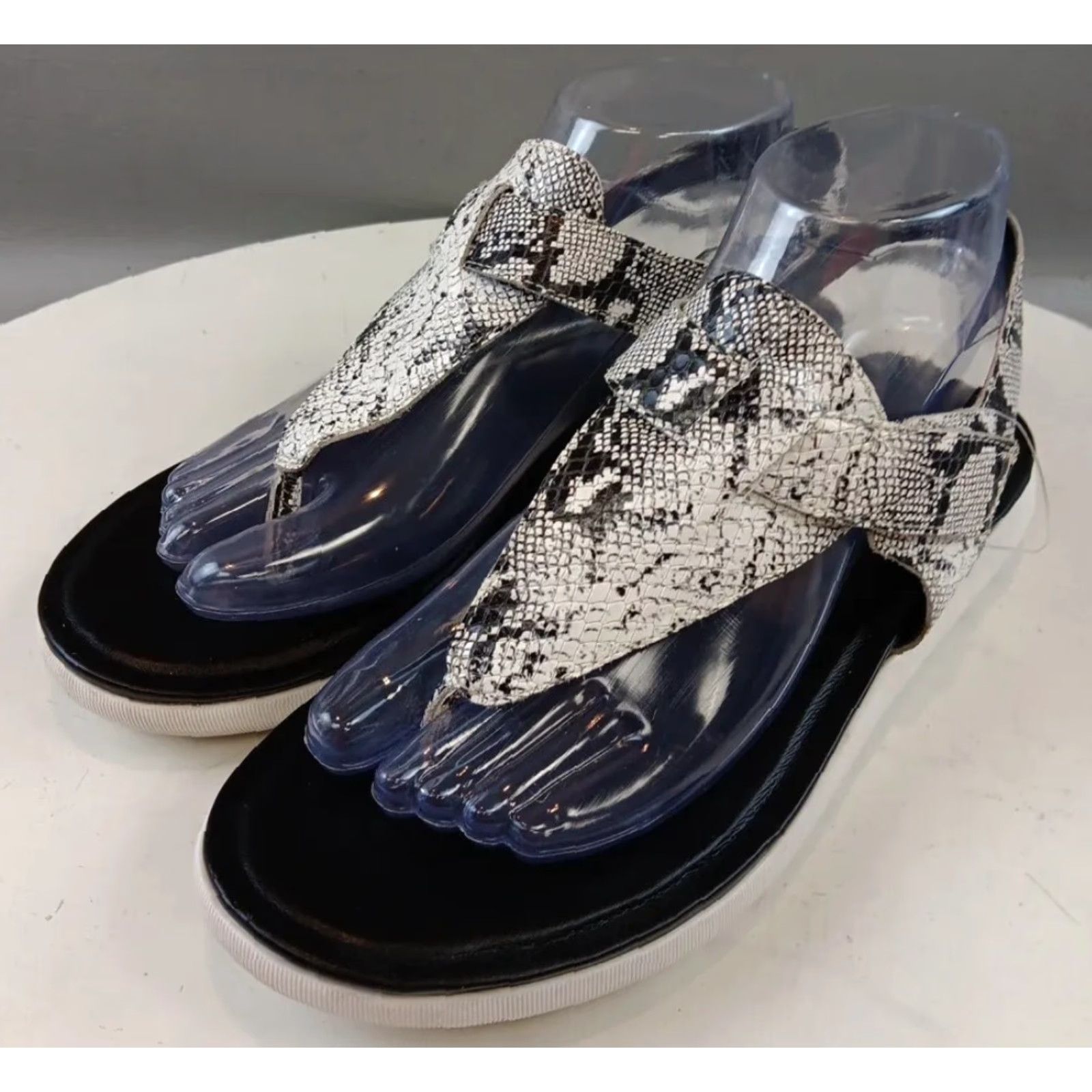 Naturalizer Naturalizer Sandal Womens US Size 8 M Leather White Snake T-Strap Casual Shoes Size US 5 / IT 35 - 3 Thumbnail