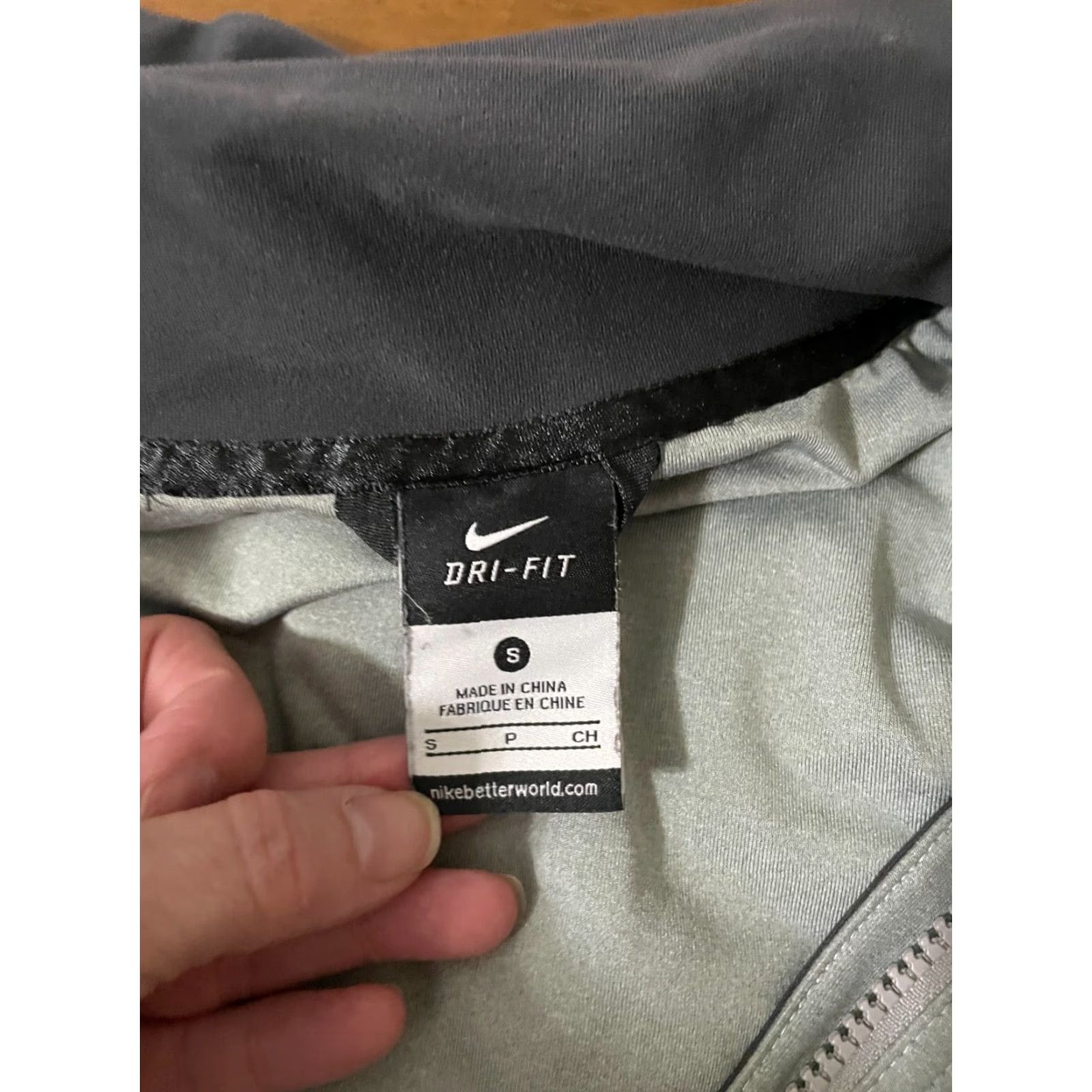 Nike Nike Running Jacket Women’s Small Full Zip Black Thumb Holes Running Workout Size L / US 10 / IT 46 - 5 Thumbnail