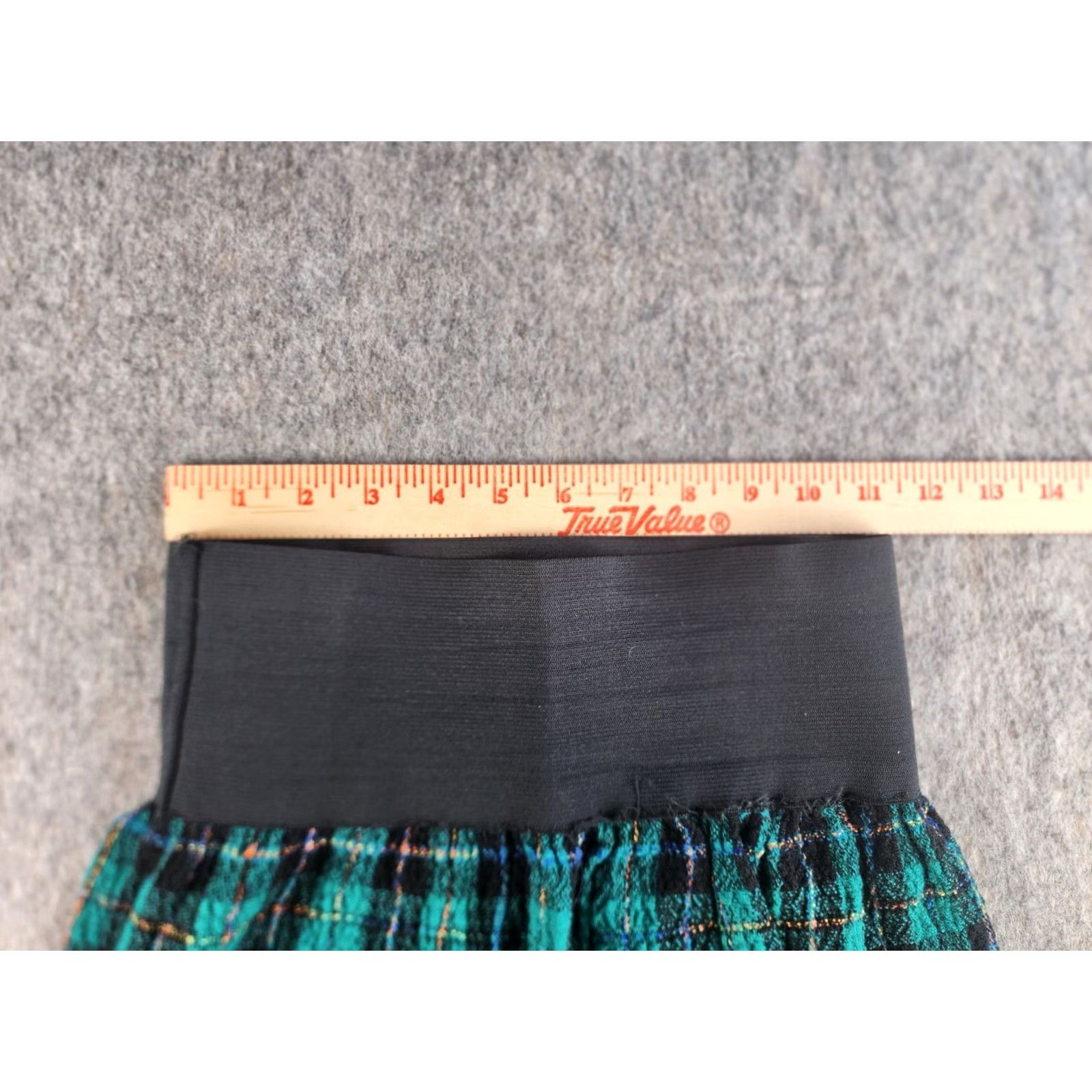 Vintage VINTAGE 1980s Green Plaid Skirt Made In USA Stretch M Regular Polyester Womens Size 32" / US 10 / IT 46 - 7 Thumbnail