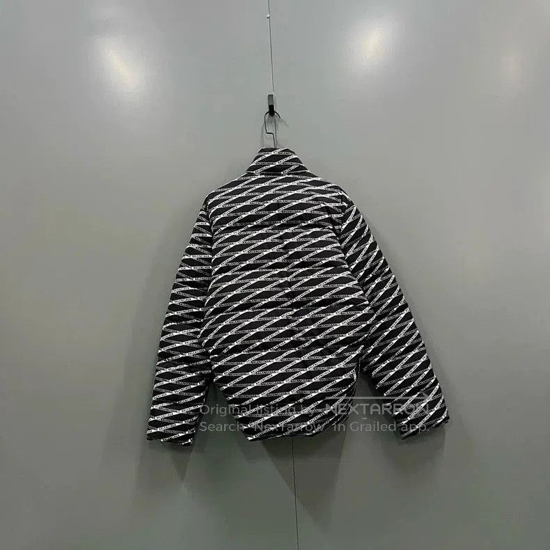 Balenciaga Balenciaga Logo Print Stand Collar Down Jacket. Size US XL / EU 56 / 4 - 2 Thumbnail