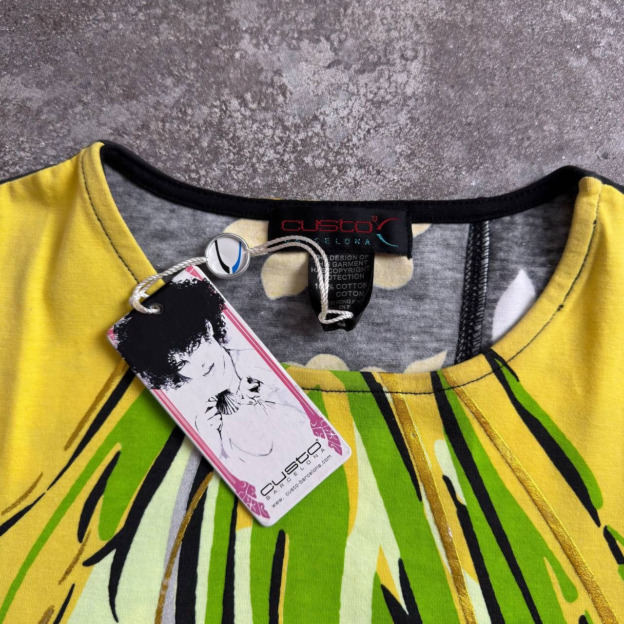 Custo Barcelona × Vintage Custo Barcelona Y2K Boho Vintage Glam Lady Printed T-Shirt Size M / US 6-8 / IT 42-44 - 7 Thumbnail