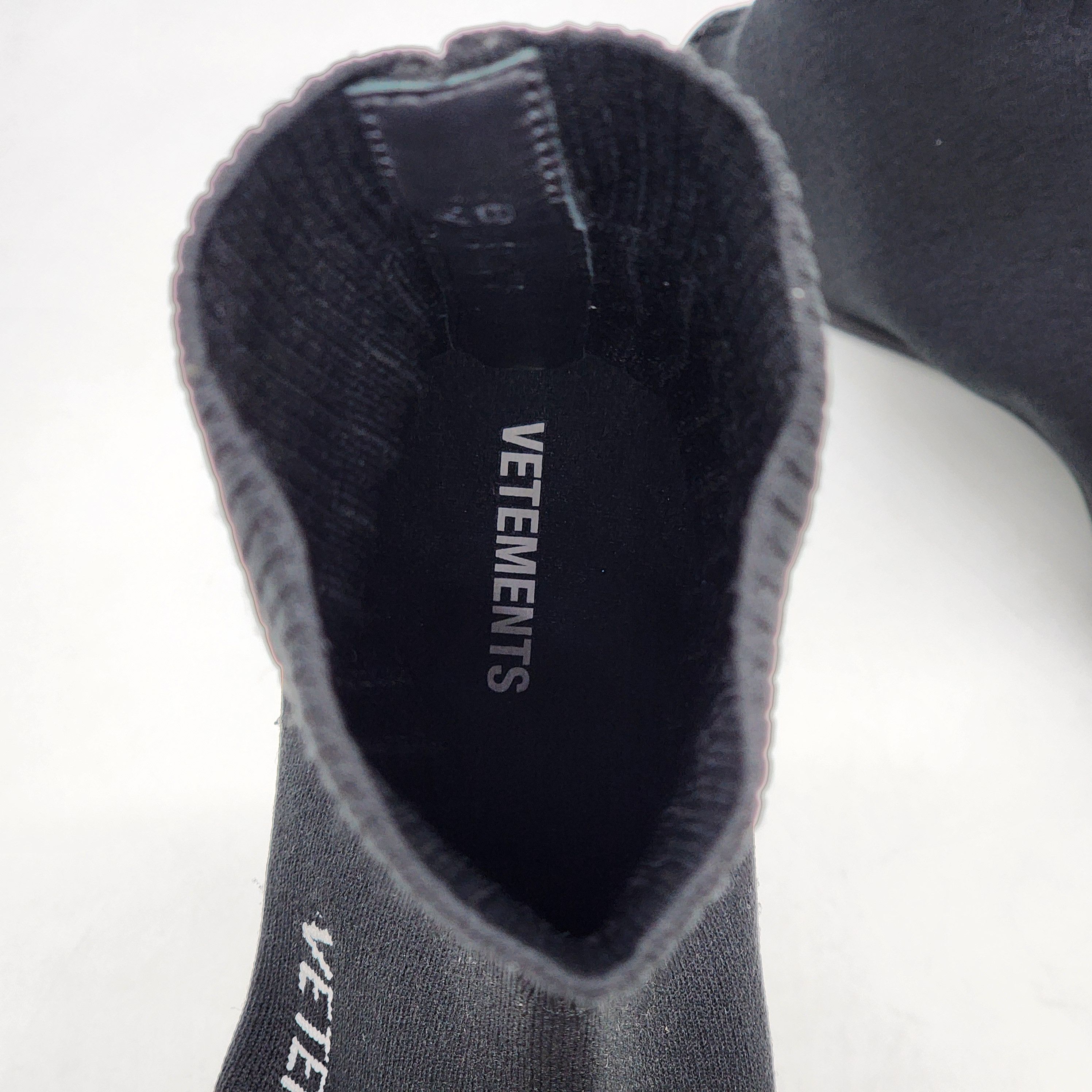 Vetements (NIB) Vetements - AW19 Runway Karate Sock Sneakers Size US 7 / EU 40 - 11 Thumbnail