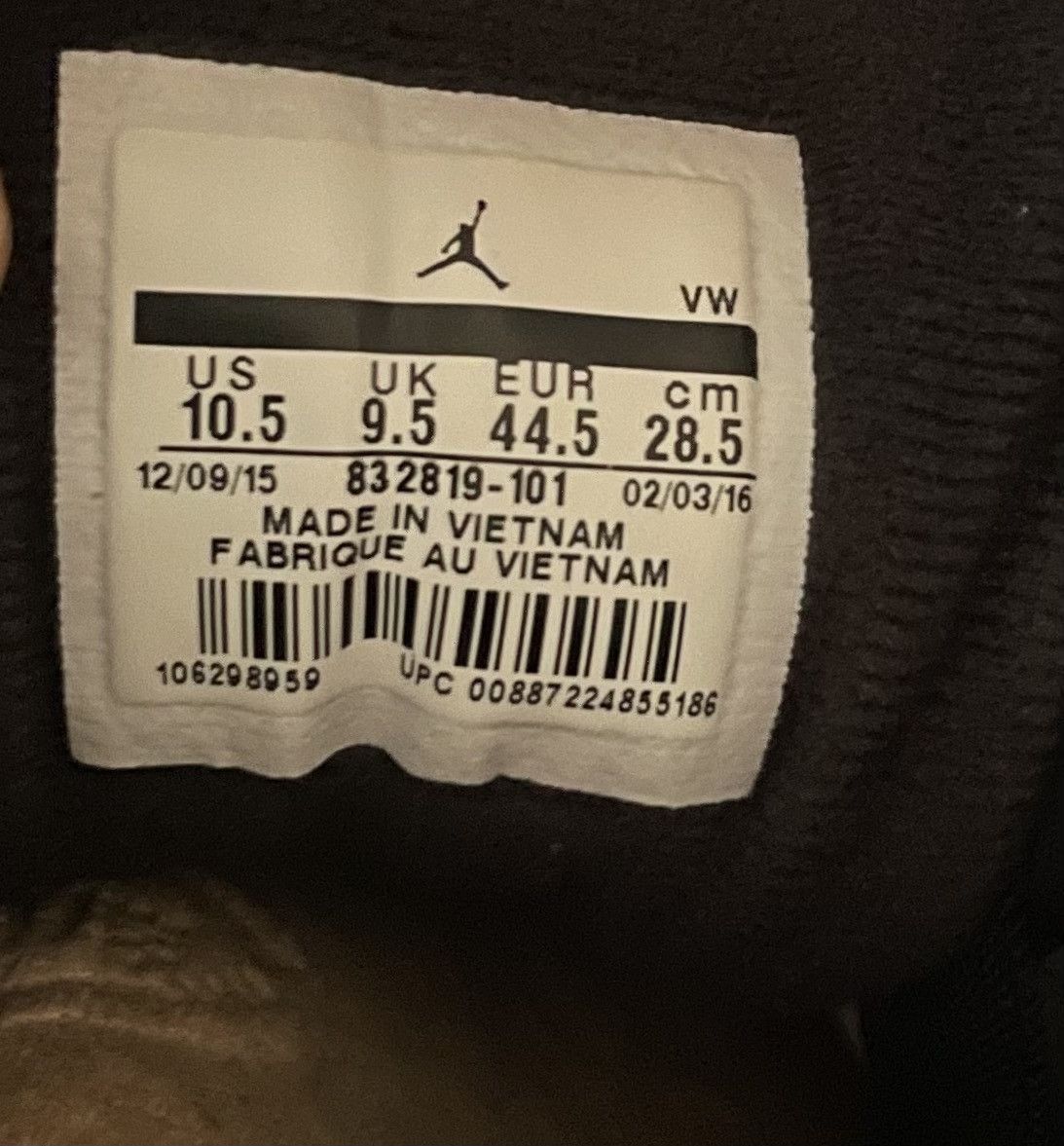 Jordan Brand × Nike Nike Air Jordan 2 Retro Low Chicago 832819-101 Mens Sz 10.5 Size US 10.5 / EU 43-44 - 9 Thumbnail