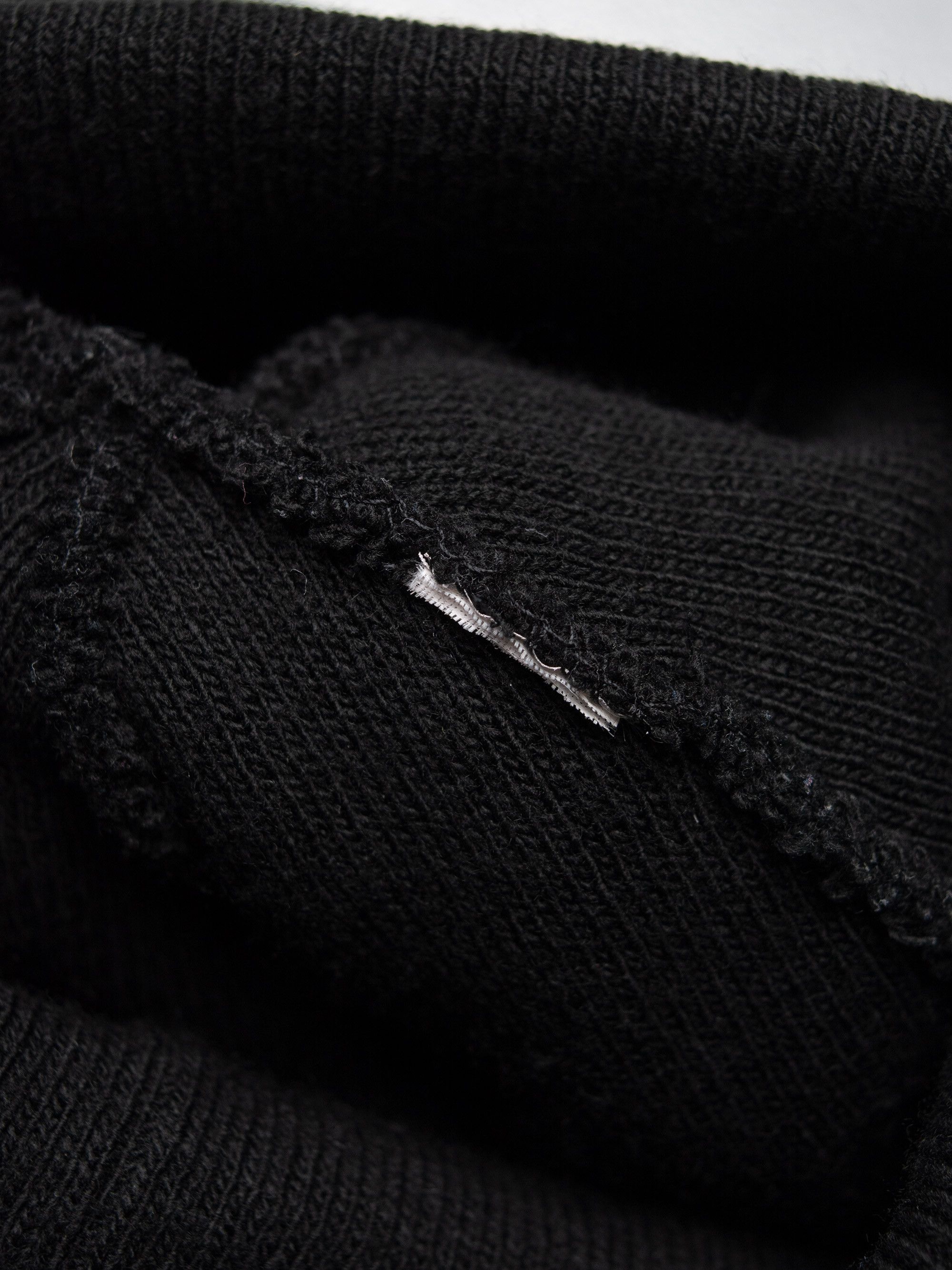 Gosha Rubchinskiy Gosha Rubchinskiy - A/W 2016 - "Hardcore" beanie (black) Size ONE SIZE - 6 Thumbnail