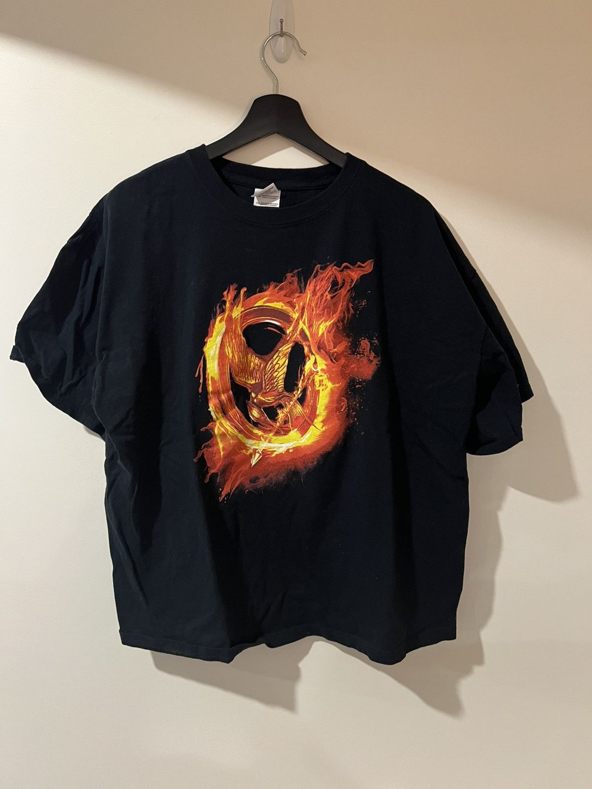 Vintage The Hunger Games Vintage Promo Shirt Size US XL / EU 56 / 4 - 1 Thumbnail