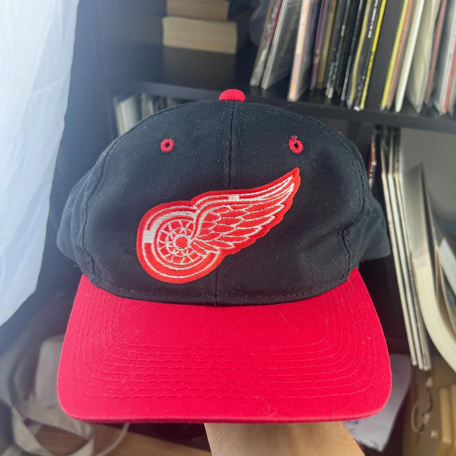Sports Specialties Vintage 90s Detroit Red Wings NHL Sports Specialties Hat Size ONE SIZE - 1 Thumbnail