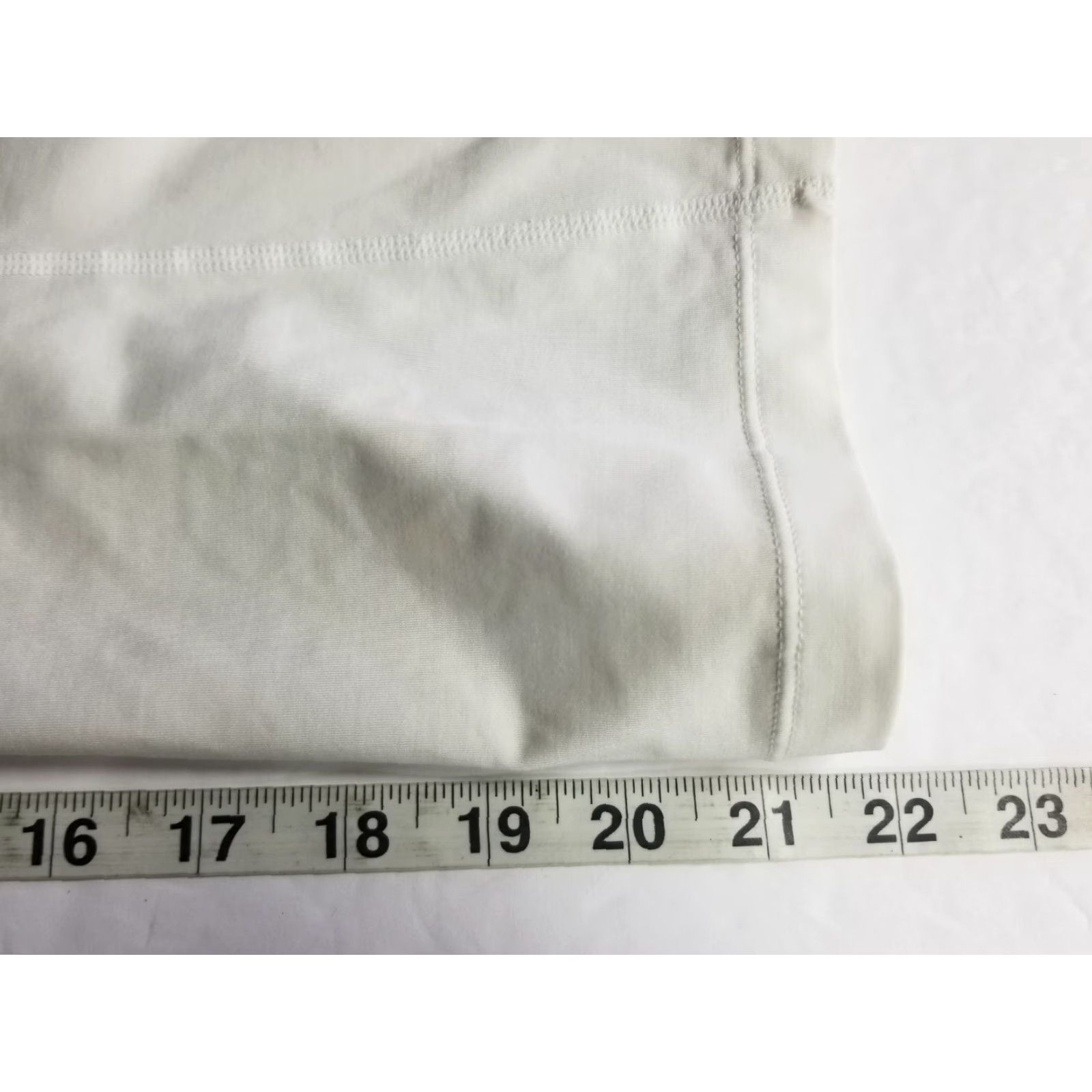 2XU 2XU Compression Shirt Women's Short Sleeve White Size M T-Shirt Breathable Moisture Wicking Quick Dry Athletic Sports Shirt Size M / US 6-8 / IT 42-44 - 6 Thumbnail