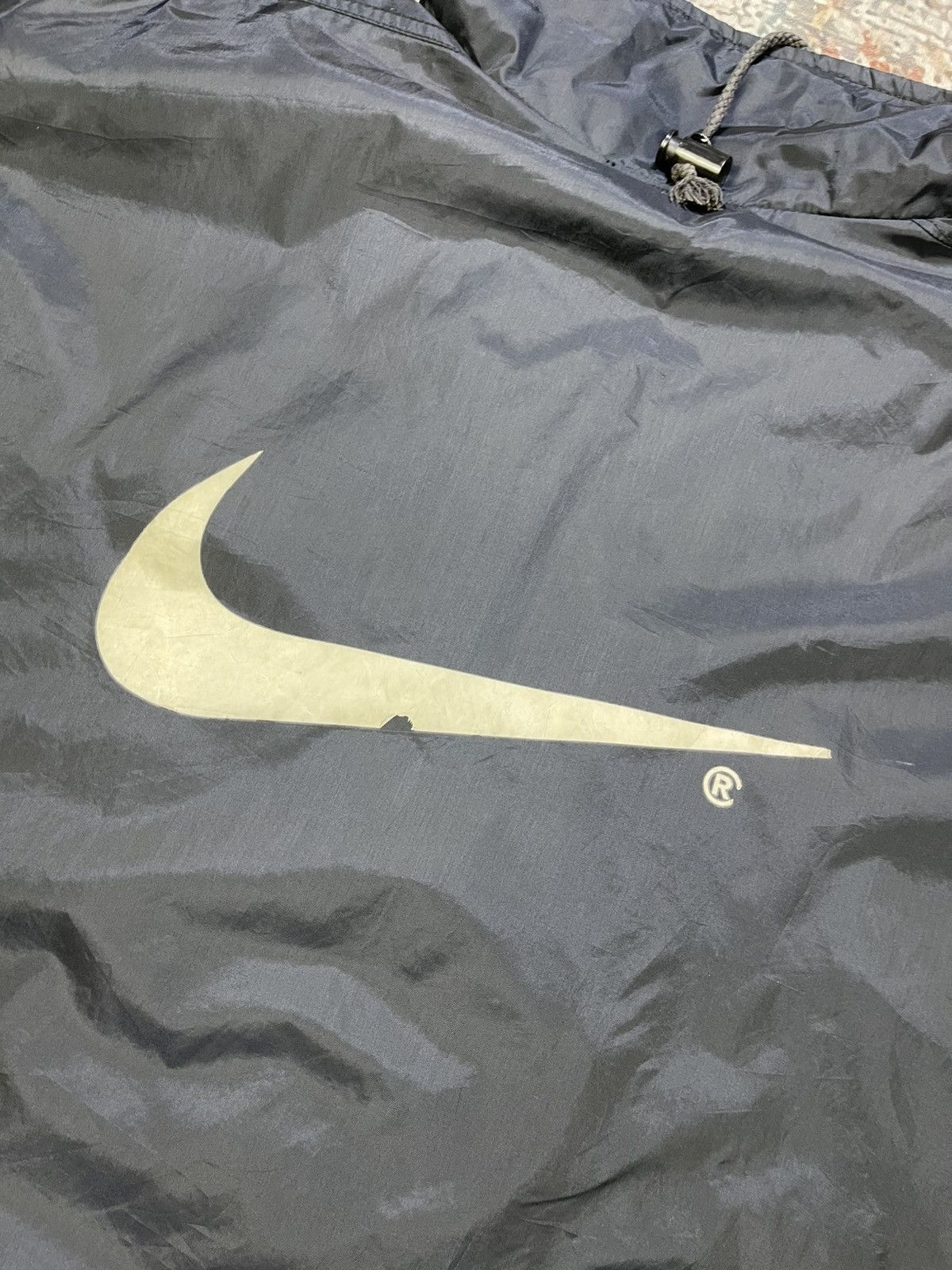 Nike Vintage 90s Nike Big Swoosh Windbreaker Jacket Size US L / EU 52-54 / 3 - 9 Thumbnail