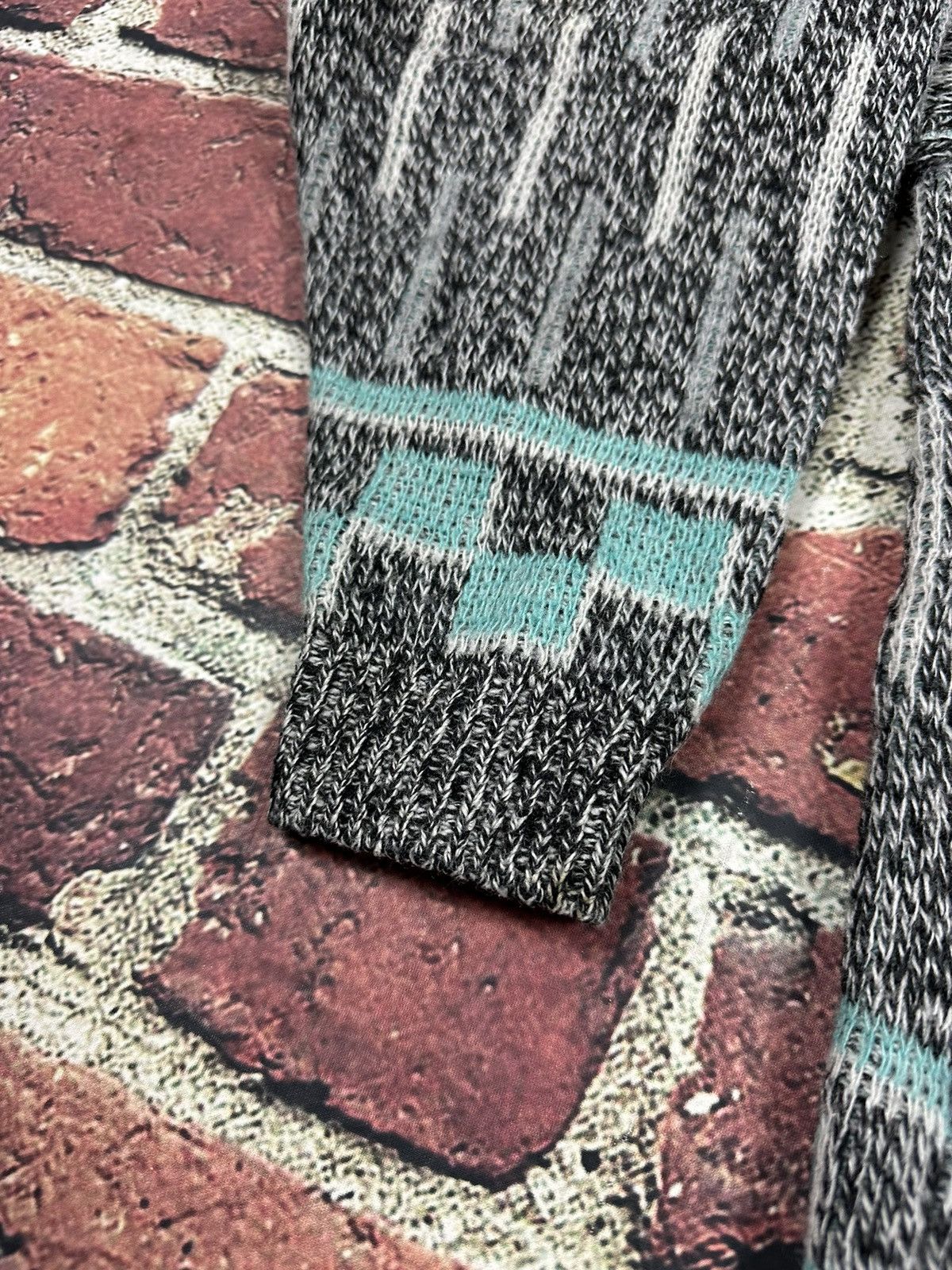 Vintage Vintage Forum Wool Blend Sweater Geometric Mock Neck Italy Size US S / EU 44-46 / 1 - 9 Thumbnail