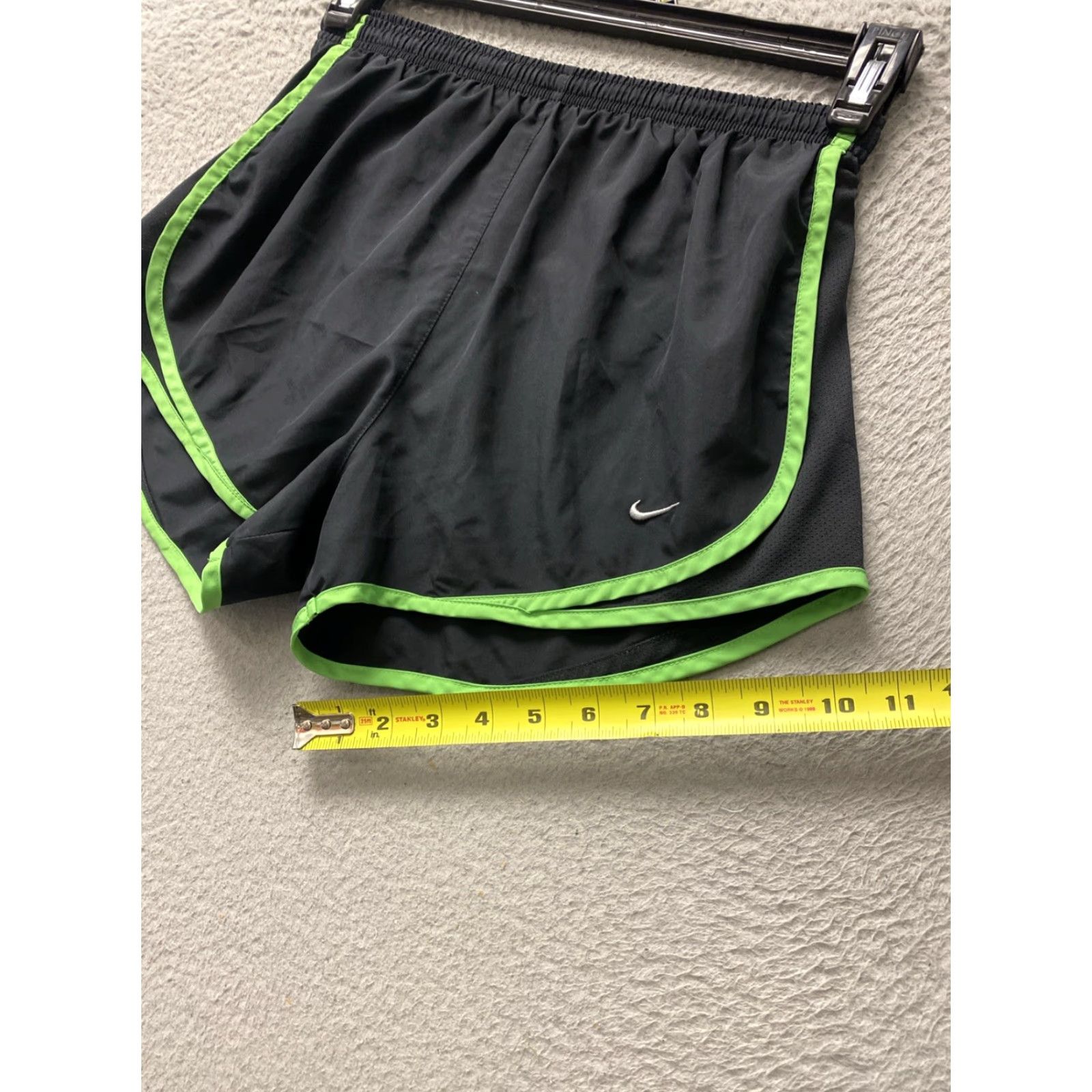 Nike Nike Running Shorts Women's Size S Black Lightweight 154-31 Size 28" / US 6 / IT 42 - 6 Thumbnail