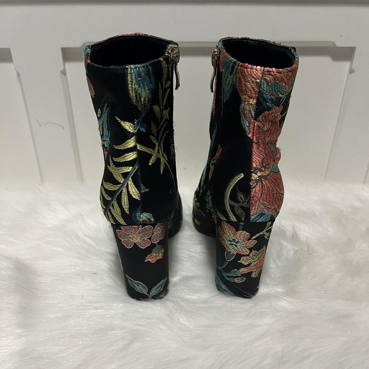 Neiman Marcus Floral Ankle Boots Size US 7.5 / IT 37.5 - 3 Thumbnail