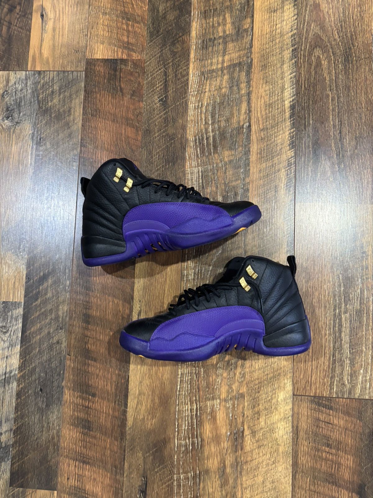 Jordan Brand Jordan 12 Retro Field Purple Size US 8.5 / EU 41-42 - 2 Thumbnail