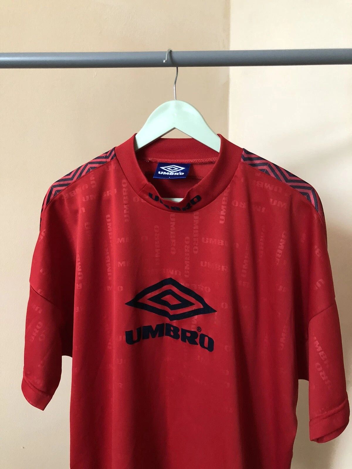 Umbro Umbro Monogram Logo Vintage T-Shirt Mens Size L Rare Size US L / EU 52-54 / 3 - 2 Thumbnail