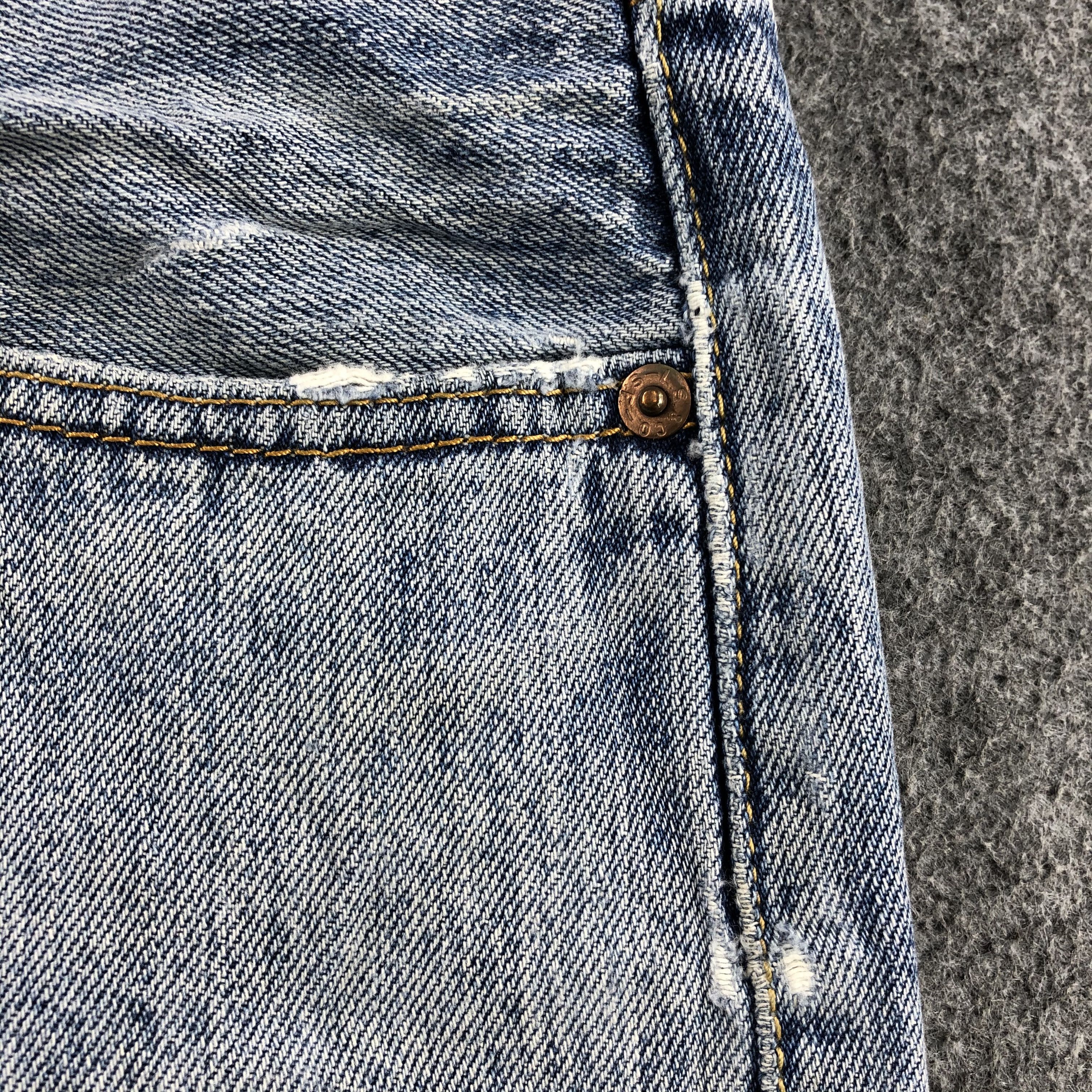 Levi's Vintage 90s Blue Wash Levis 501 Jeans-J2044 Size US 33 - 9 Thumbnail