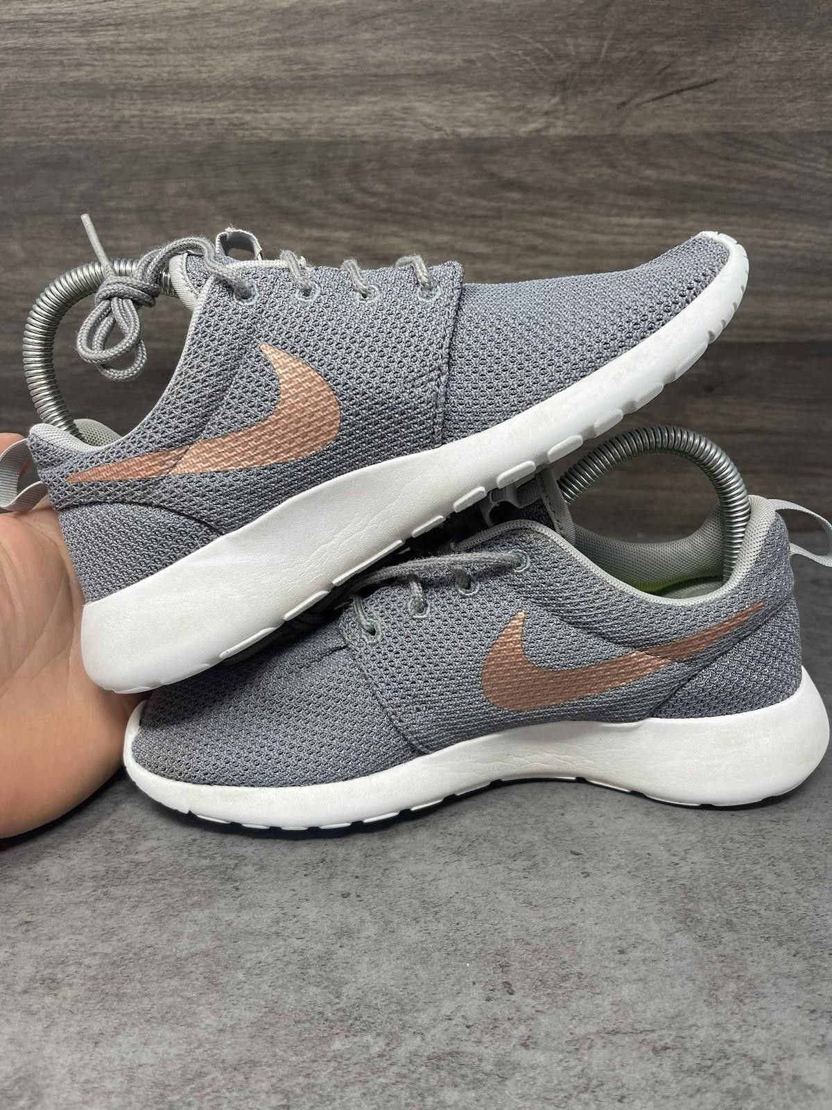 Nike Nike Roshe One Running Shoes Womens Size 6 Grey NikeID Size US 6 / IT 36 - 7 Thumbnail