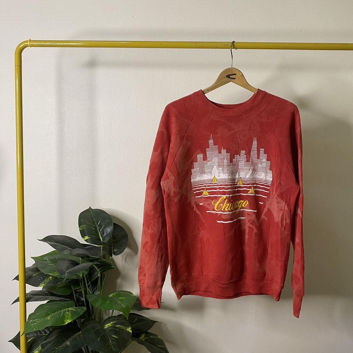 Vintage Vintage 1980s Chicago City Sunfaded Sweatshirt Size US L / EU 52-54 / 3 - 1 Thumbnail