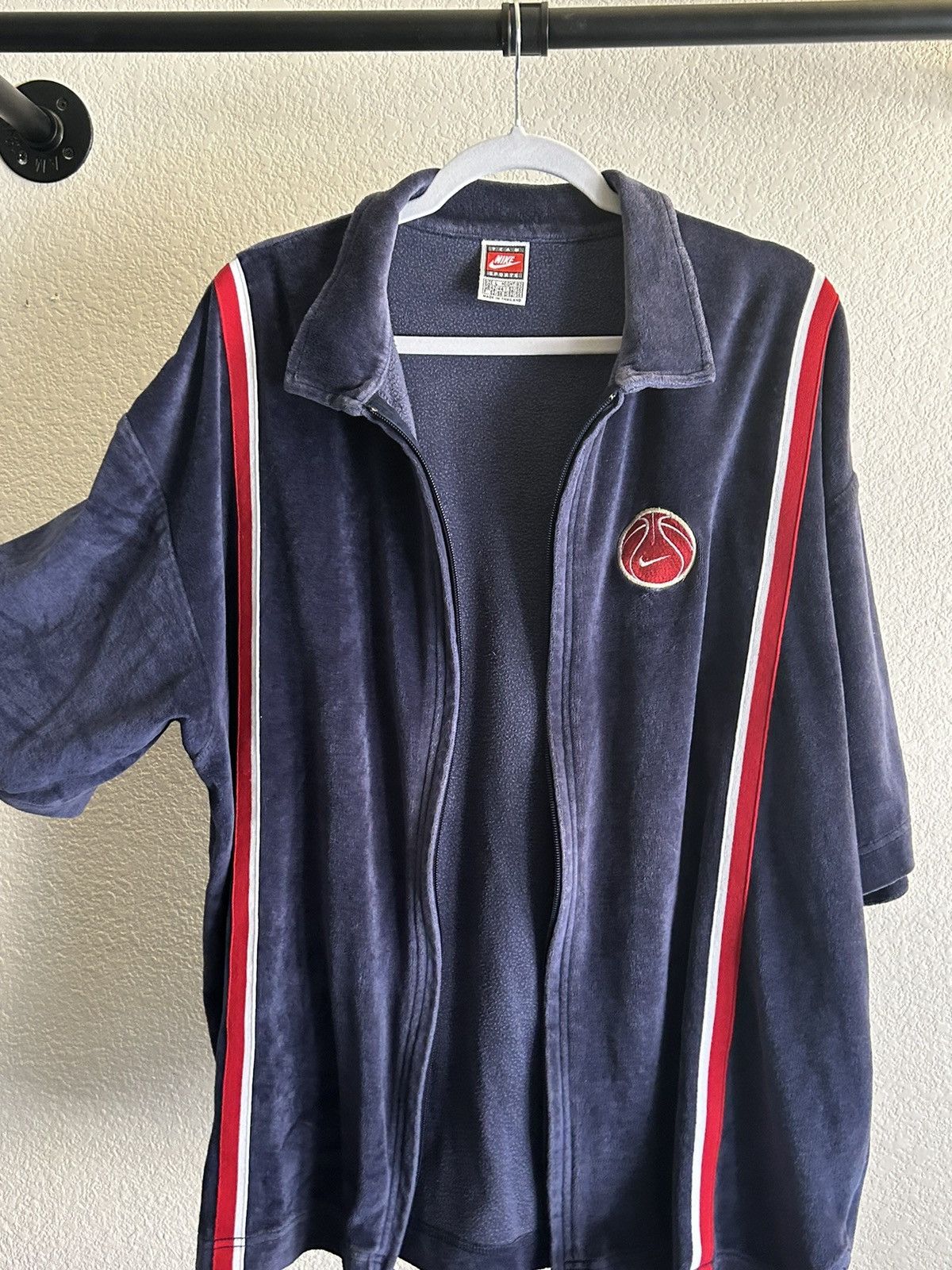 Nike × Vintage Vintage Nike Velour Short sleeve Zip Up Size US L / EU 52-54 / 3 - 3 Thumbnail