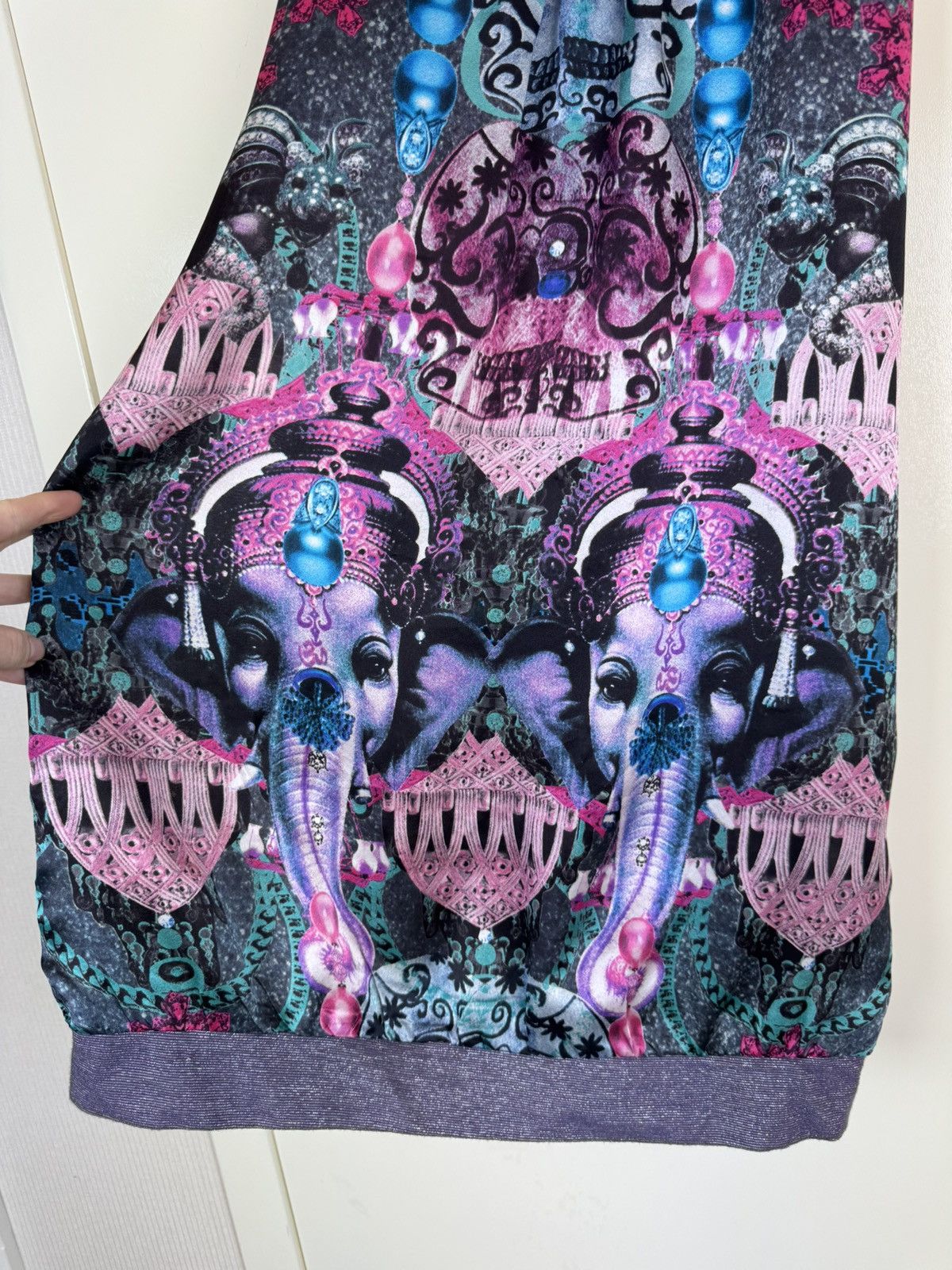 Custo Barcelona Custo Barcelona icon silk Ganesha Hindi print sequins dress Size XS / US 0-2 / IT 36-38 - 6 Thumbnail