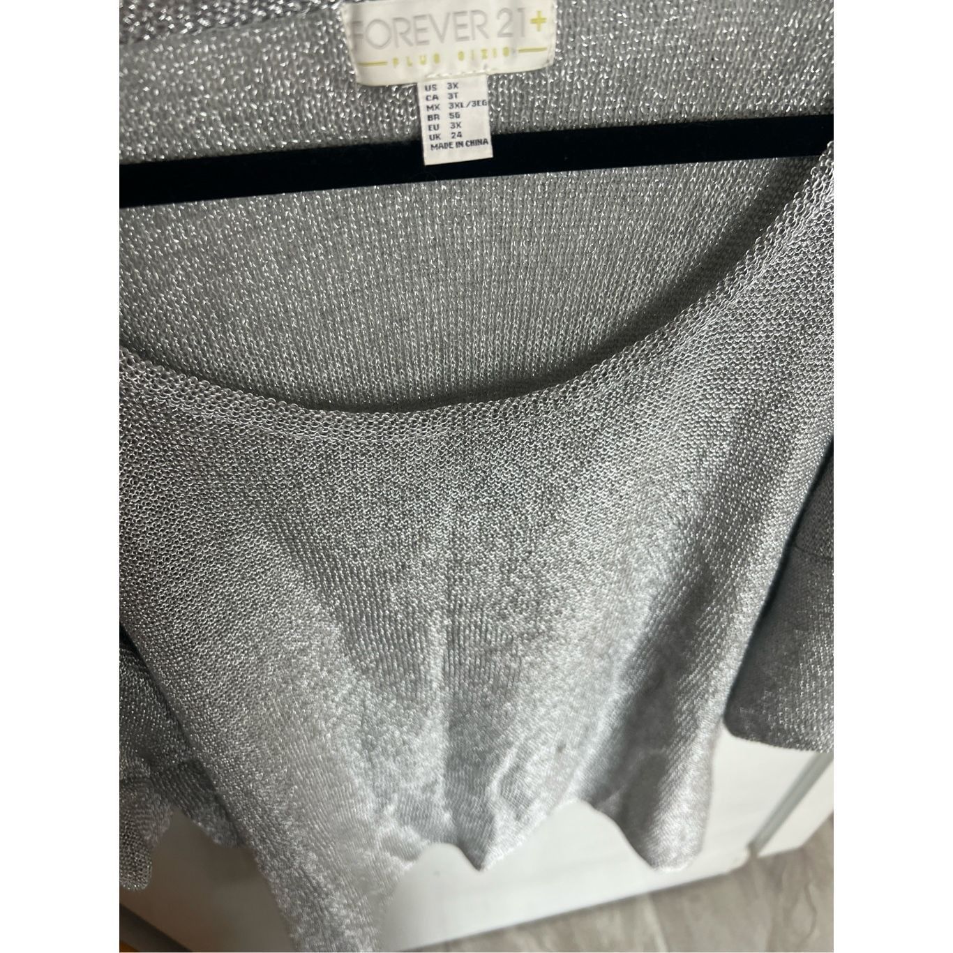 Forever 21 Forever 21+ Plus Sizes Grey Top Woman’s Size 3X Size 3XL / US 20-22 - 5 Thumbnail