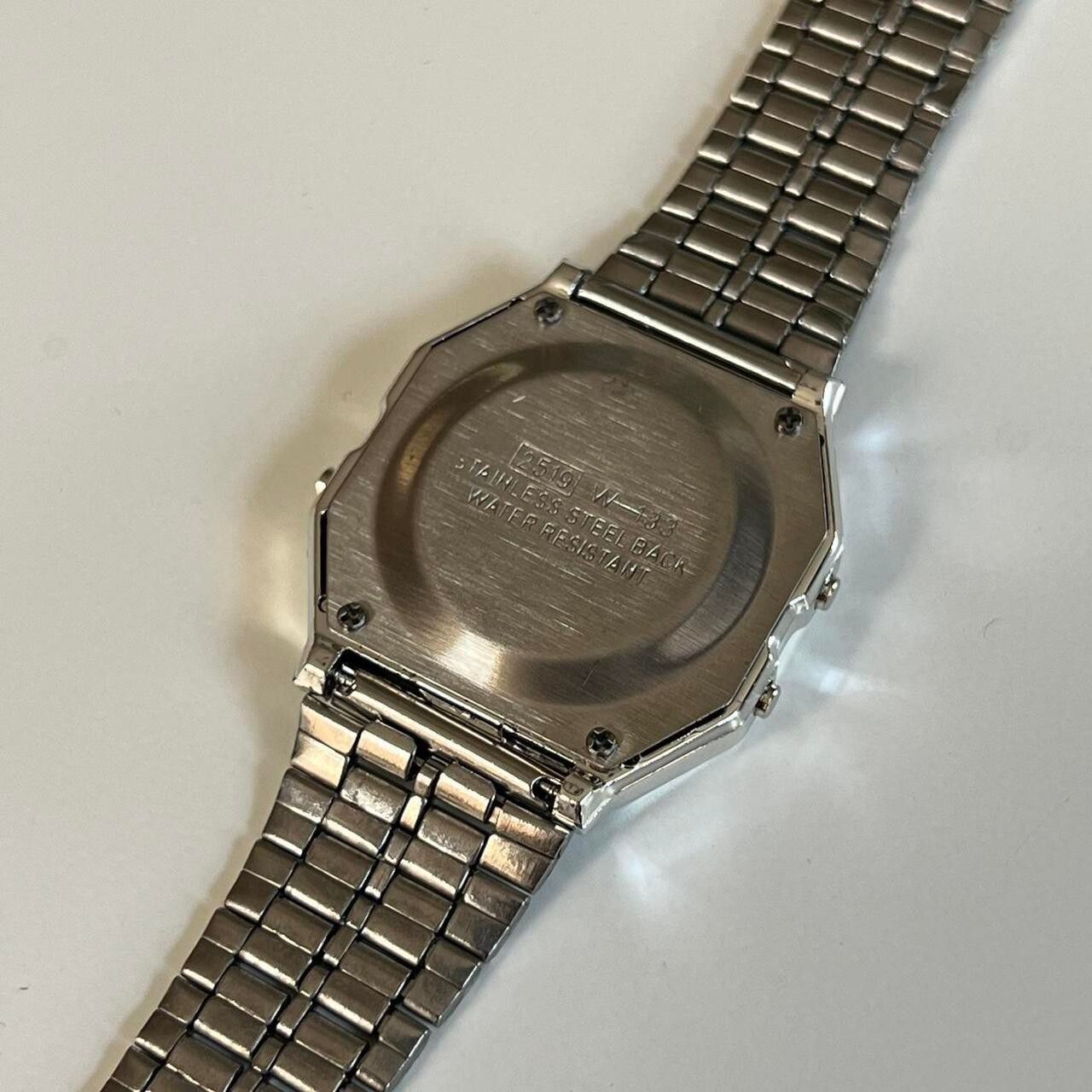 Casio × Silver × Streetwear Y2K 2000s vintage retro silver 