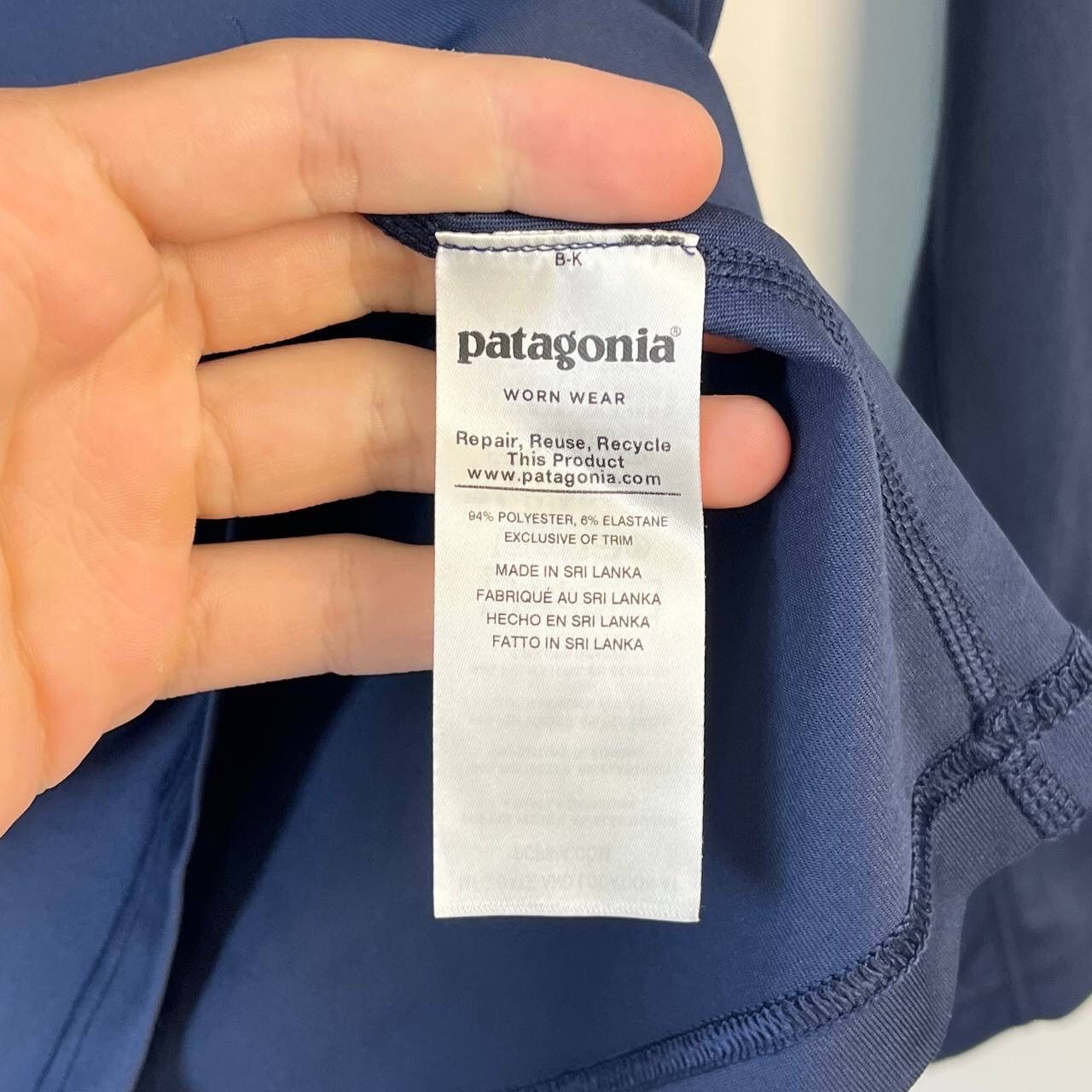Vintage Vintage 90s Patagonia Big Logo LongSleeve Shirt Size XS-S Size US XS / EU 42 / 0 - 5 Thumbnail