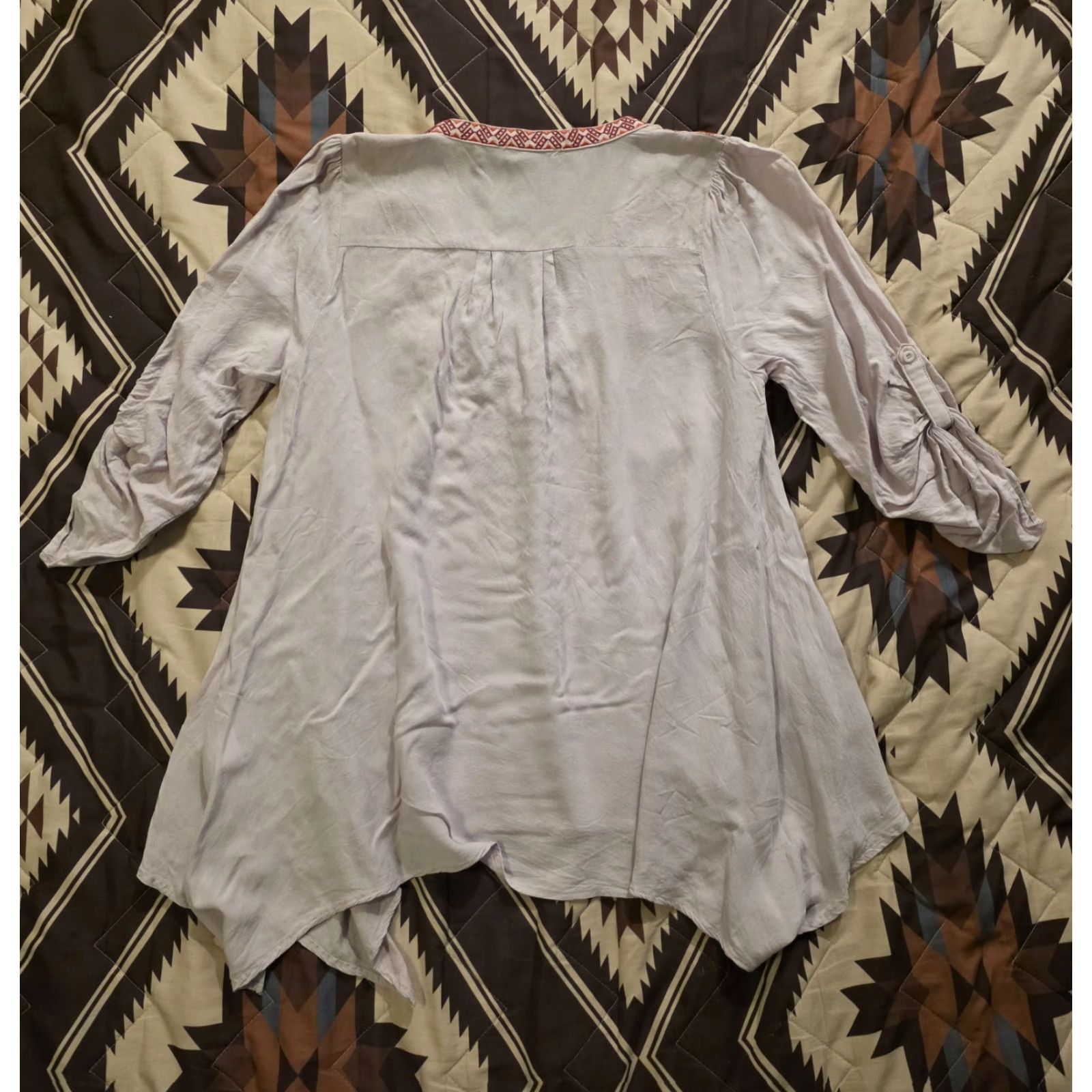 Vintage Andree By UNIT Embroidered Tunic Top 3/4 Sleeve Floral Boho Lavender Women S Tunic Blouse Purple V-Neck Relaxed Fit Casual Workwear Size S / US 4 / IT 40 - 3 Thumbnail