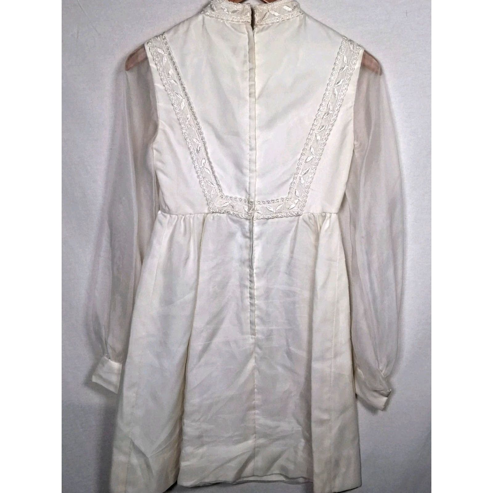 Layer 8 VINTAGE First Communion Dress Girls Size 5 Ivory Long Sleeve Sheer Layer Size US S / EU 44-46 / 1 - 2 Thumbnail