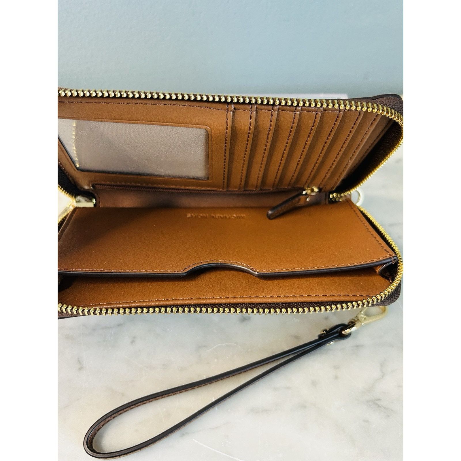 Michael Kors NEW Michael Kors Brown Jet Set Travel Wallet Large Wristlet Size ONE SIZE - 14 Thumbnail