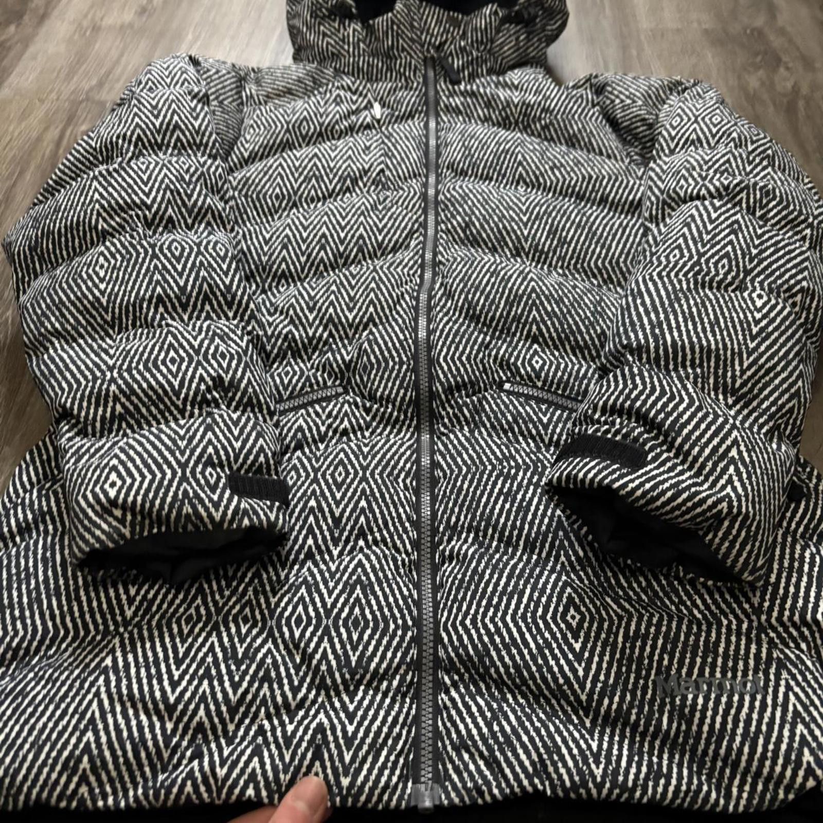 Marmot Vintage Marmot 700 Fill Puffer Jacket Black and White Size L / US 10 / IT 46 - 2 Thumbnail