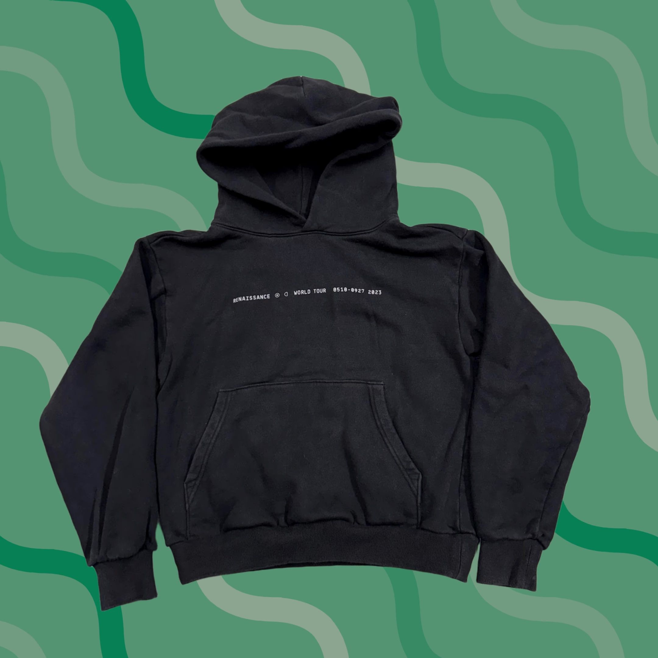 Vintage Renaissance World Tour 2023 Hoodie Mens Small Black Graphic Fleece Pullover Size US S / EU 44-46 / 1 - 1 Thumbnail