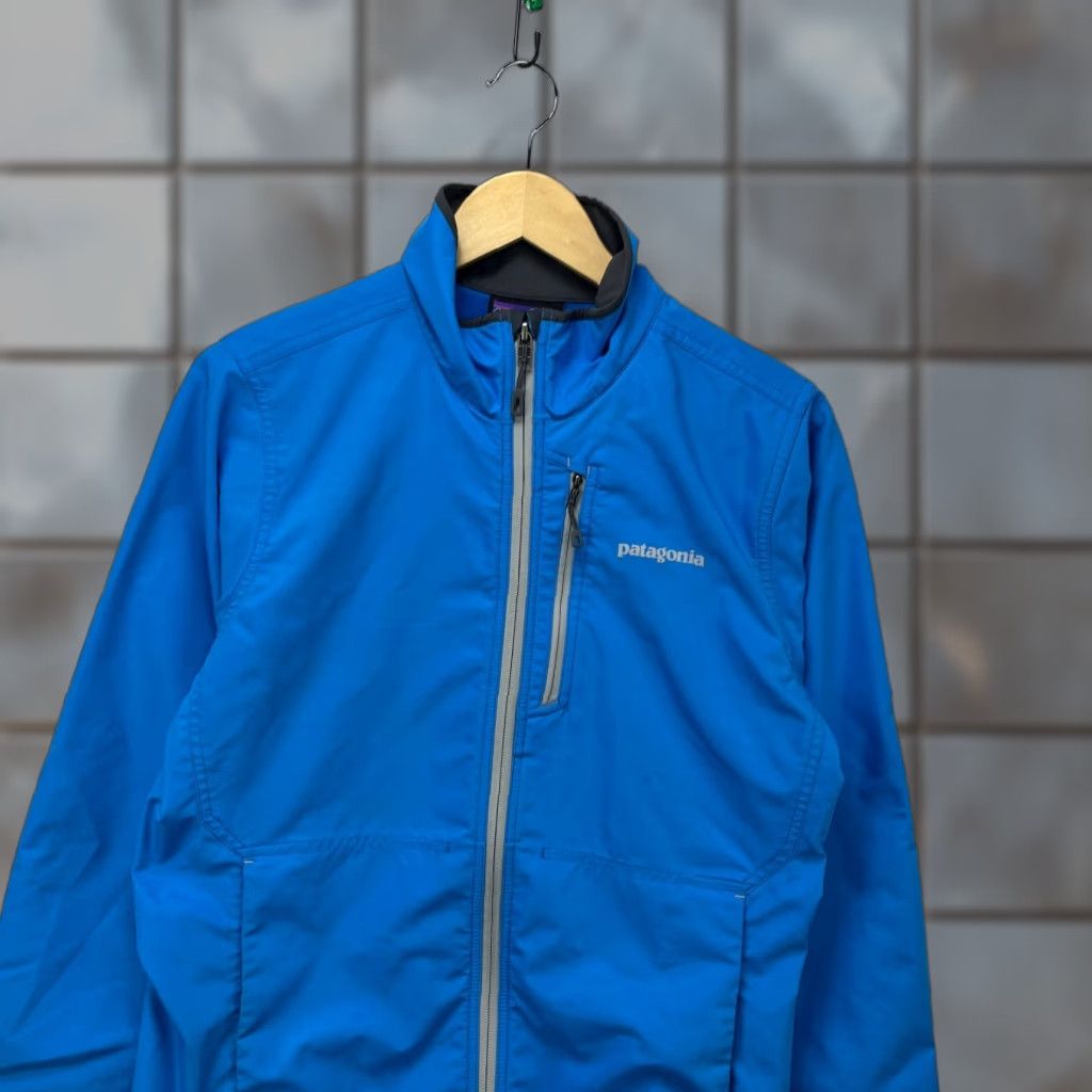 Patagonia VINTAGE Patagonia Blue Softshell Jacket S Men Size US S / EU 44-46 / 1 - 1 Thumbnail