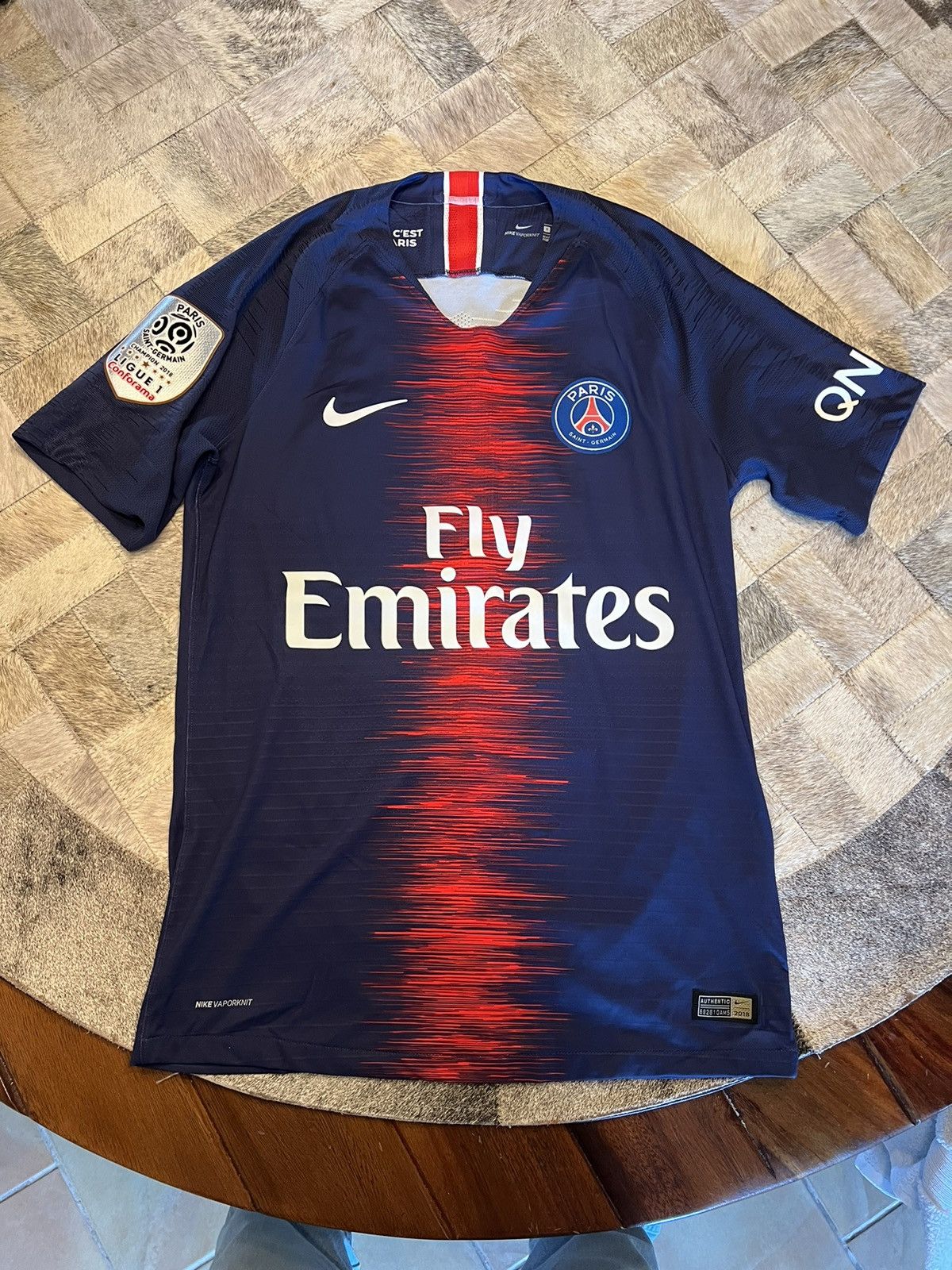 Nike PSG 2018/19 Home Shirt “Mbappe” Size US S / EU 44-46 / 1 - 2 Thumbnail