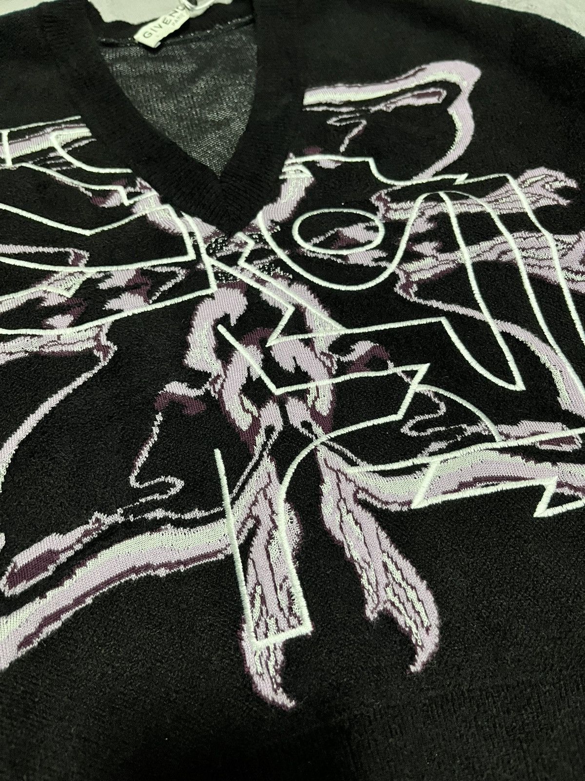 Givenchy Givenchy Limited Edition V-Neck Sweater Year of Rat Size XS / US 0-2 / IT 36-38 - 7 Thumbnail