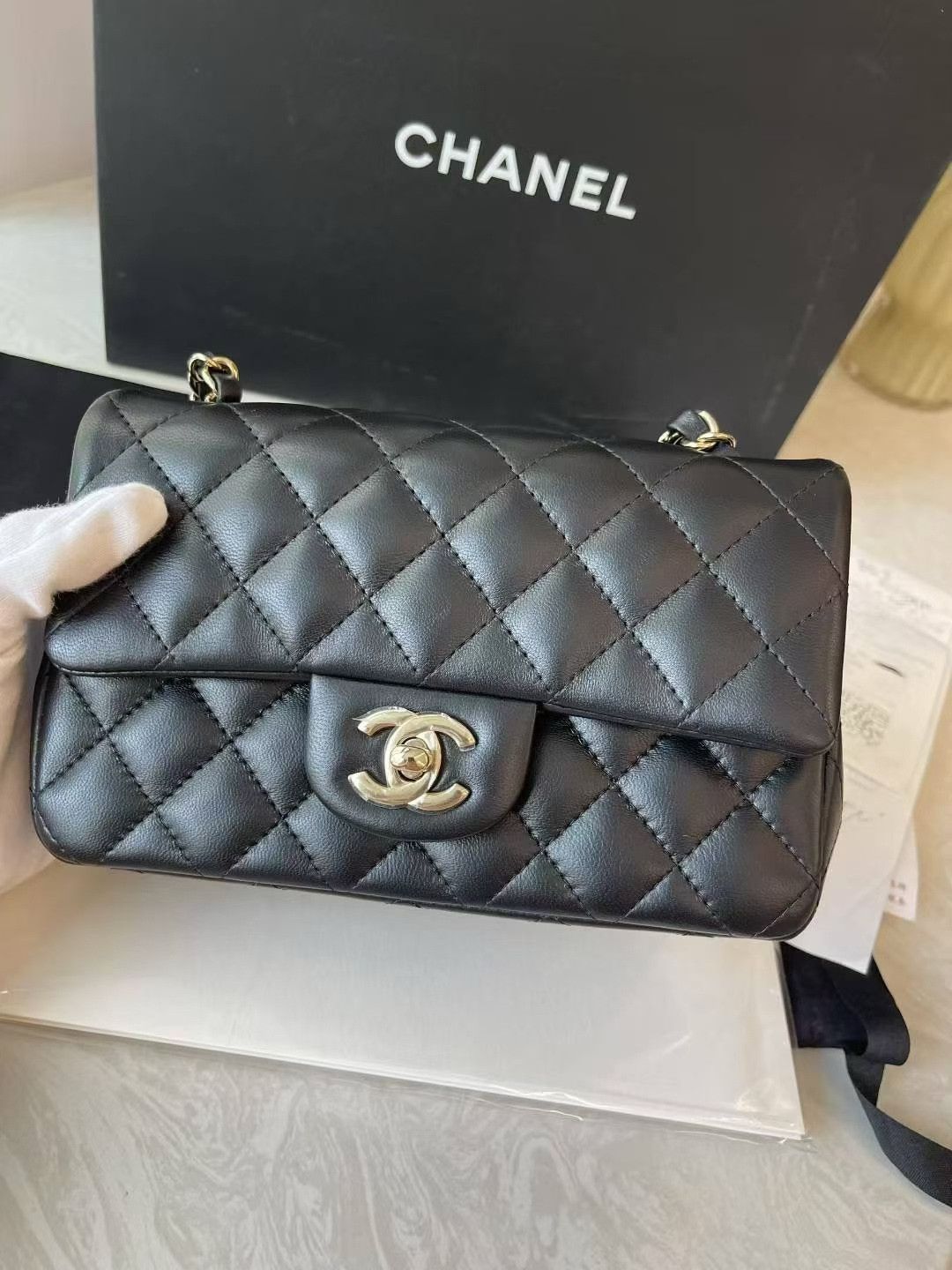 Chanel Pre-loved Bag Very good condition Size ONE SIZE - 1 Thumbnail