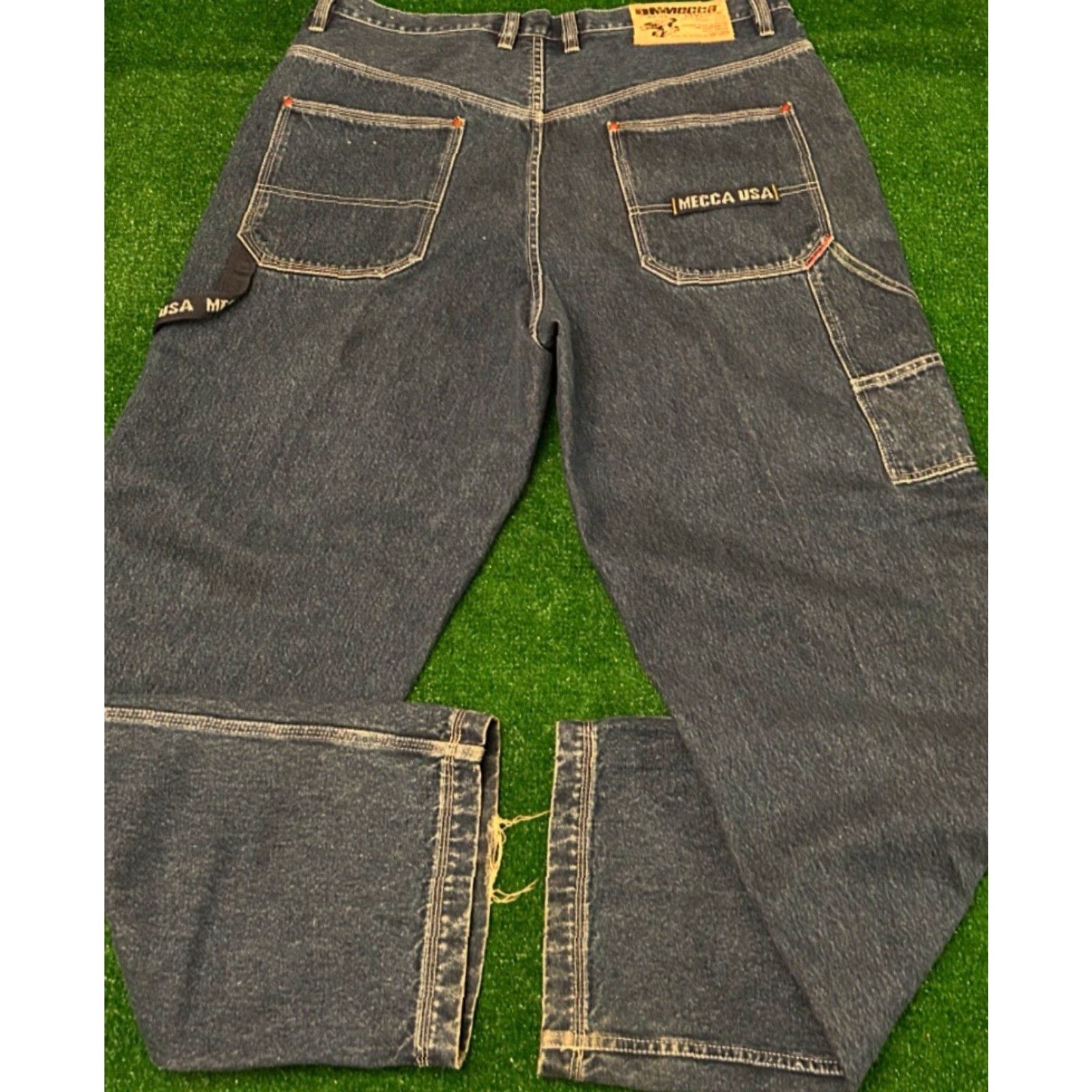 Vintage VINTAGE Mecca Jeans Baggy Hip Hop Skater Punk Grunge VTG Mens Size 38 Wide-Leg Distressed Pockets 34 Inseam Blue Embroidered 38X34 Mens Size US 38 / EU 54 - 2 Thumbnail